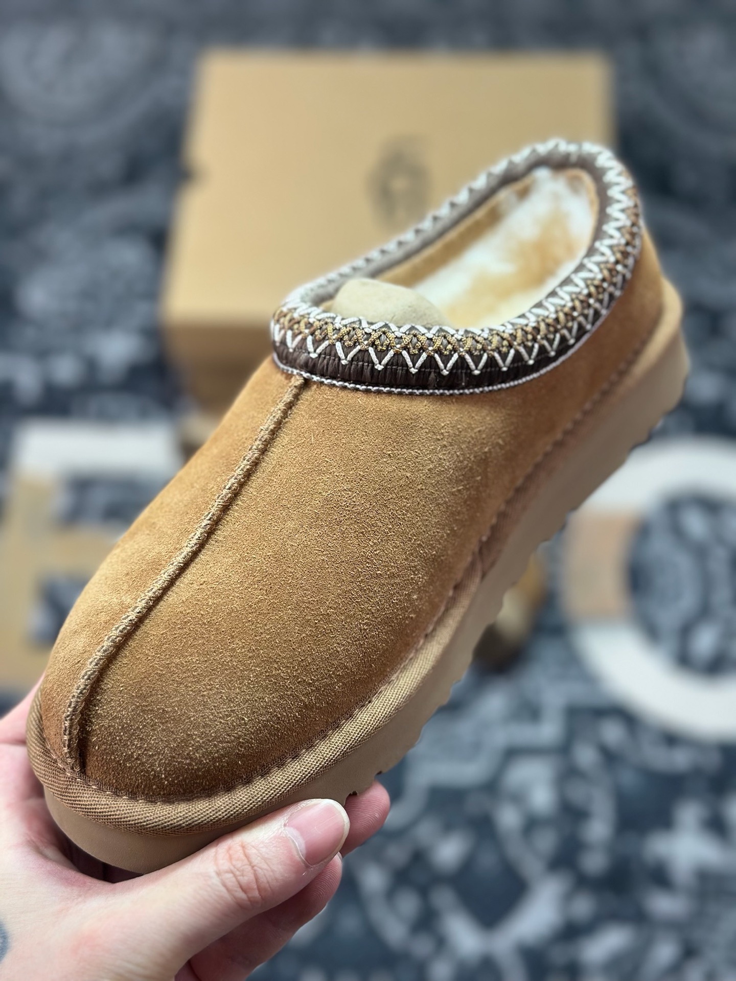 A9230 原装级别 UGG Tazz 冬季女士薄底款民族风雪地靴 栗色5955-CHE