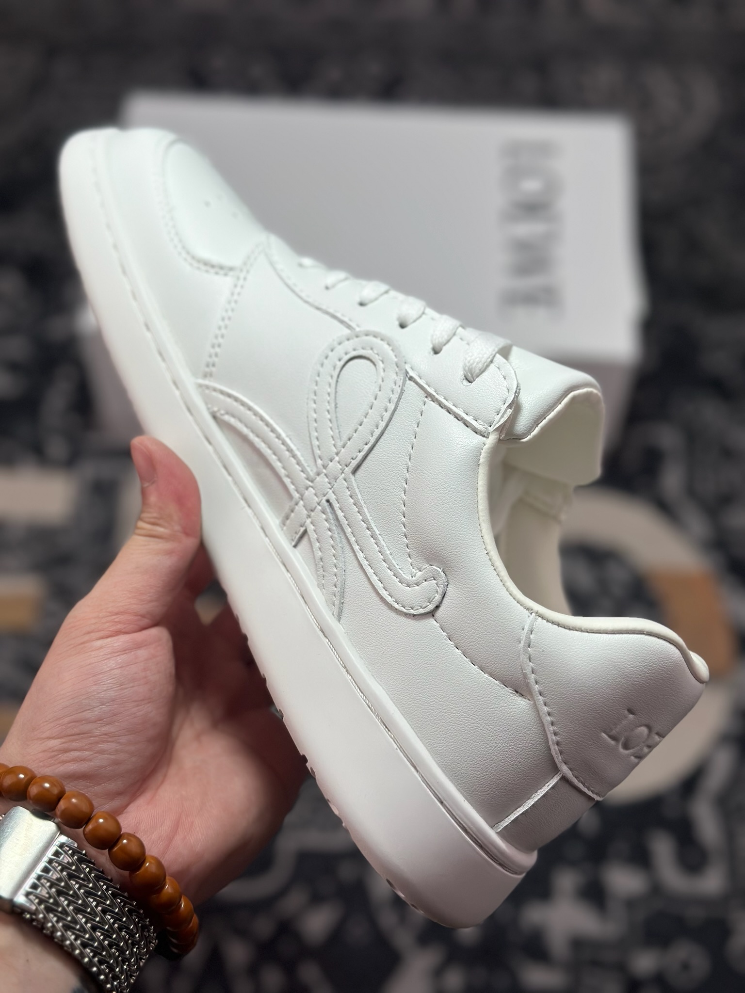 A8210 原厂级别 LOEWE罗意威 Jambo 牛皮革 圆头系带 低帮 板鞋 M816282XBN-2100-Chinese UA Cheap High Quatity Brand Clothes Bags handbags Sneakers wholesale wholesaler seller from China Factory suppliers Fashion Clothing Shoes best Quality Beautiful Price A8210 原厂级别 LOEWE罗意威 Jambo 牛皮革 圆头系带 低帮 板鞋 M816282XBN-2100