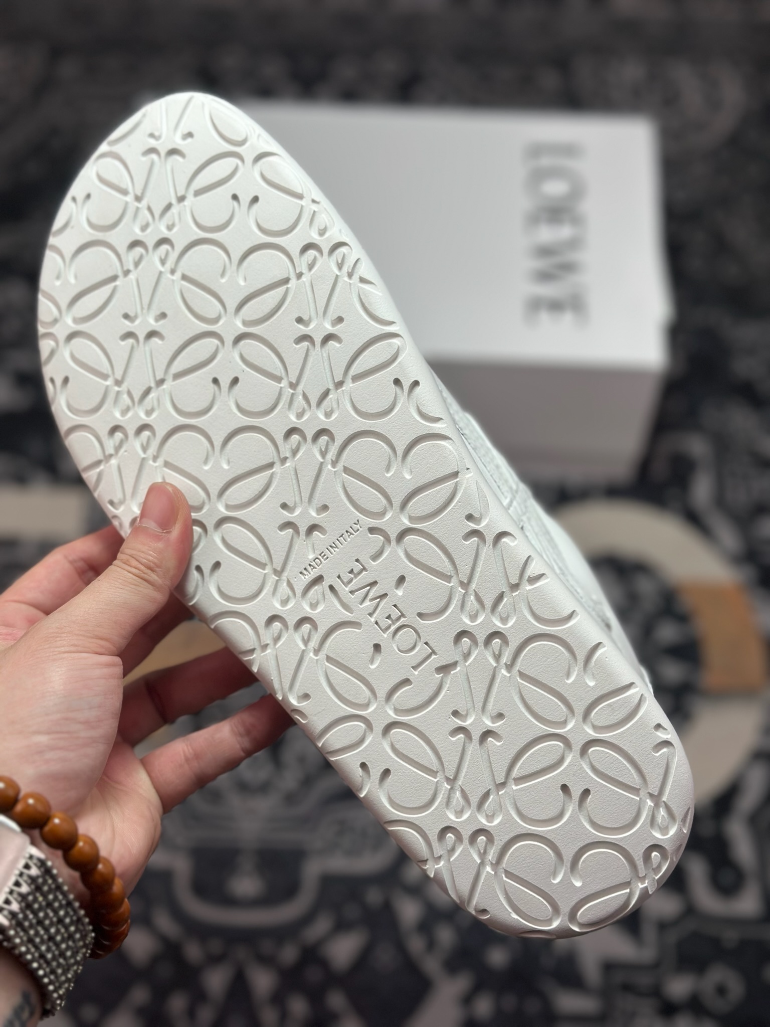 A8210 原厂级别 LOEWE罗意威 Jambo 牛皮革 圆头系带 低帮 板鞋 M816282XBN-2100-Chinese UA Cheap High Quatity Brand Clothes Bags handbags Sneakers wholesale wholesaler seller from China Factory suppliers Fashion Clothing Shoes best Quality Beautiful Price A8210 原厂级别 LOEWE罗意威 Jambo 牛皮革 圆头系带 低帮 板鞋 M816282XBN-2100