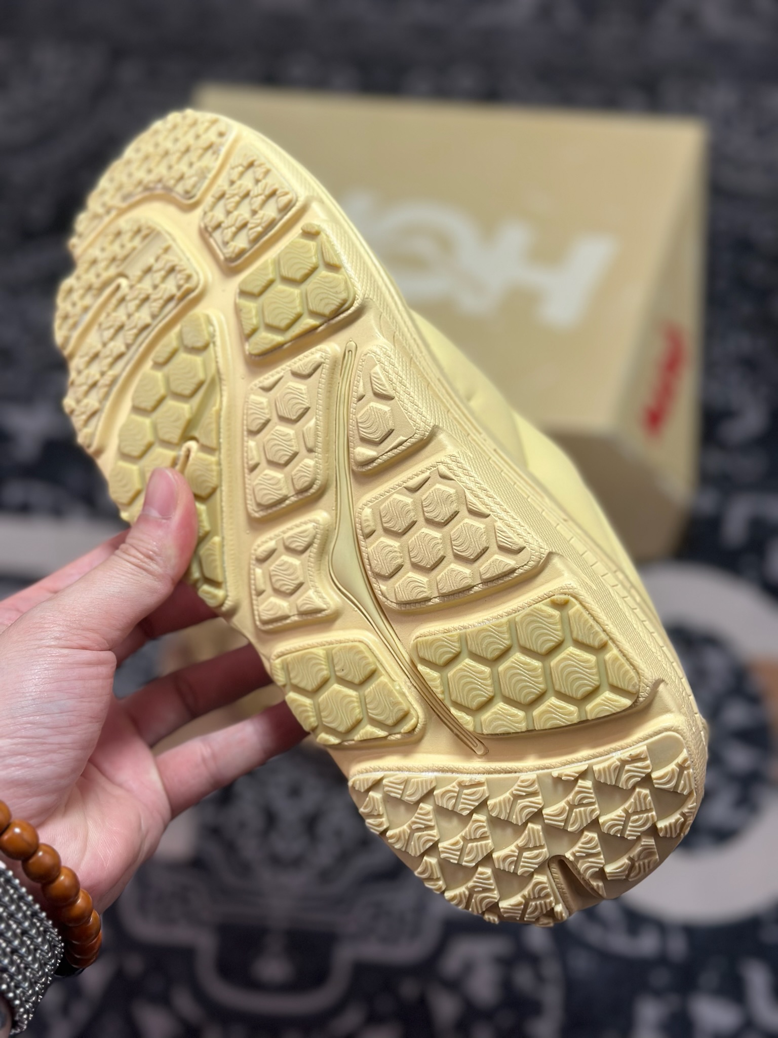 B1240 原装级别 Hoka One One Bondi B3LS Marni 秋冬新款 面包鞋 1170631-Chinese UA Cheap High Quatity Brand Clothes Bags handbags Sneakers wholesale wholesaler seller from China Factory suppliers Fashion Clothing Shoes best Quality Beautiful Price B1240 原装级别 Hoka One One Bondi B3LS Marni 秋冬新款 面包鞋 1170631