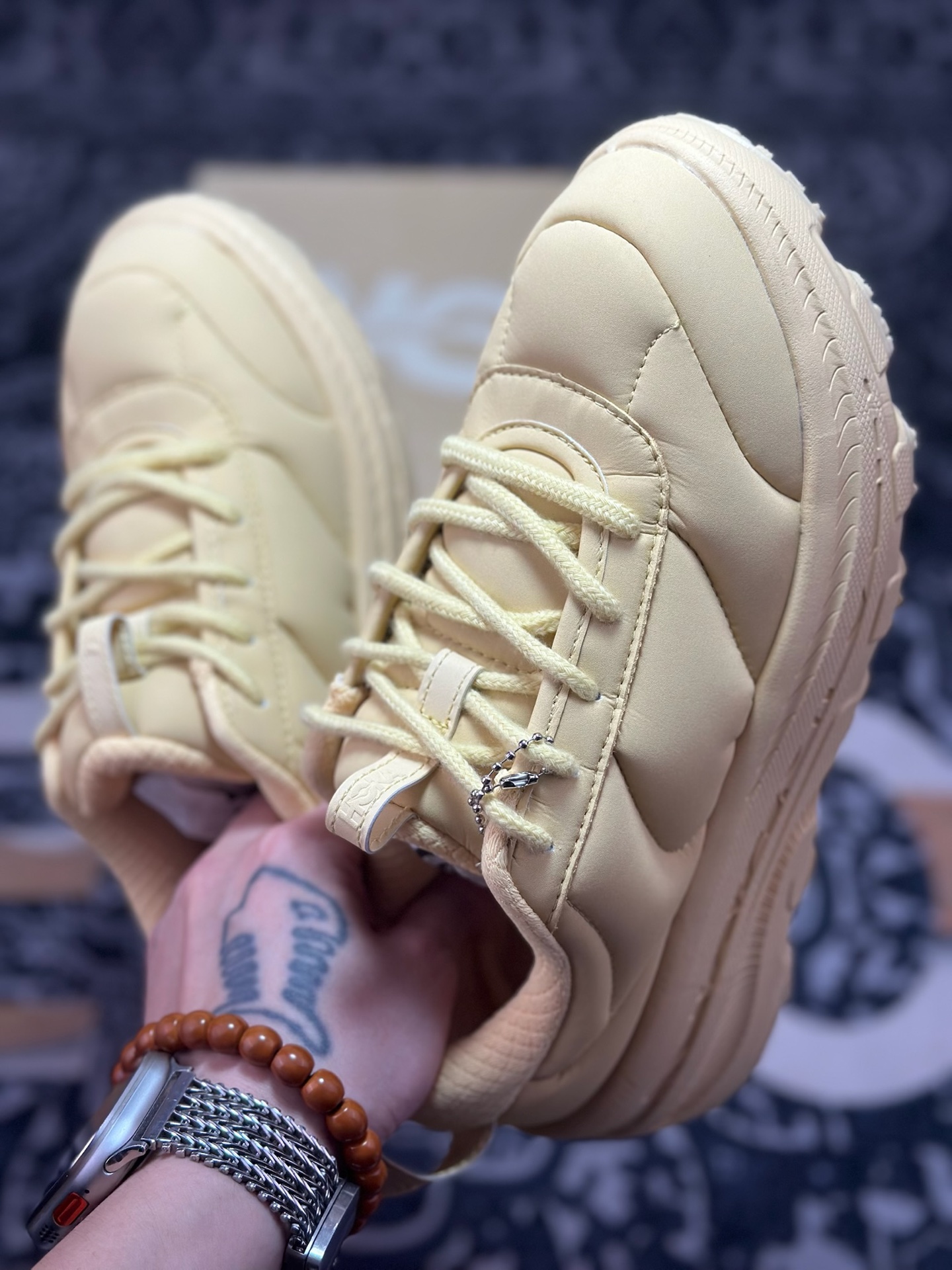 B1240 原装级别 Hoka One One Bondi B3LS Marni 秋冬新款 面包鞋 1170631-Chinese UA Cheap High Quatity Brand Clothes Bags handbags Sneakers wholesale wholesaler seller from China Factory suppliers Fashion Clothing Shoes best Quality Beautiful Price B1240 原装级别 Hoka One One Bondi B3LS Marni 秋冬新款 面包鞋 1170631