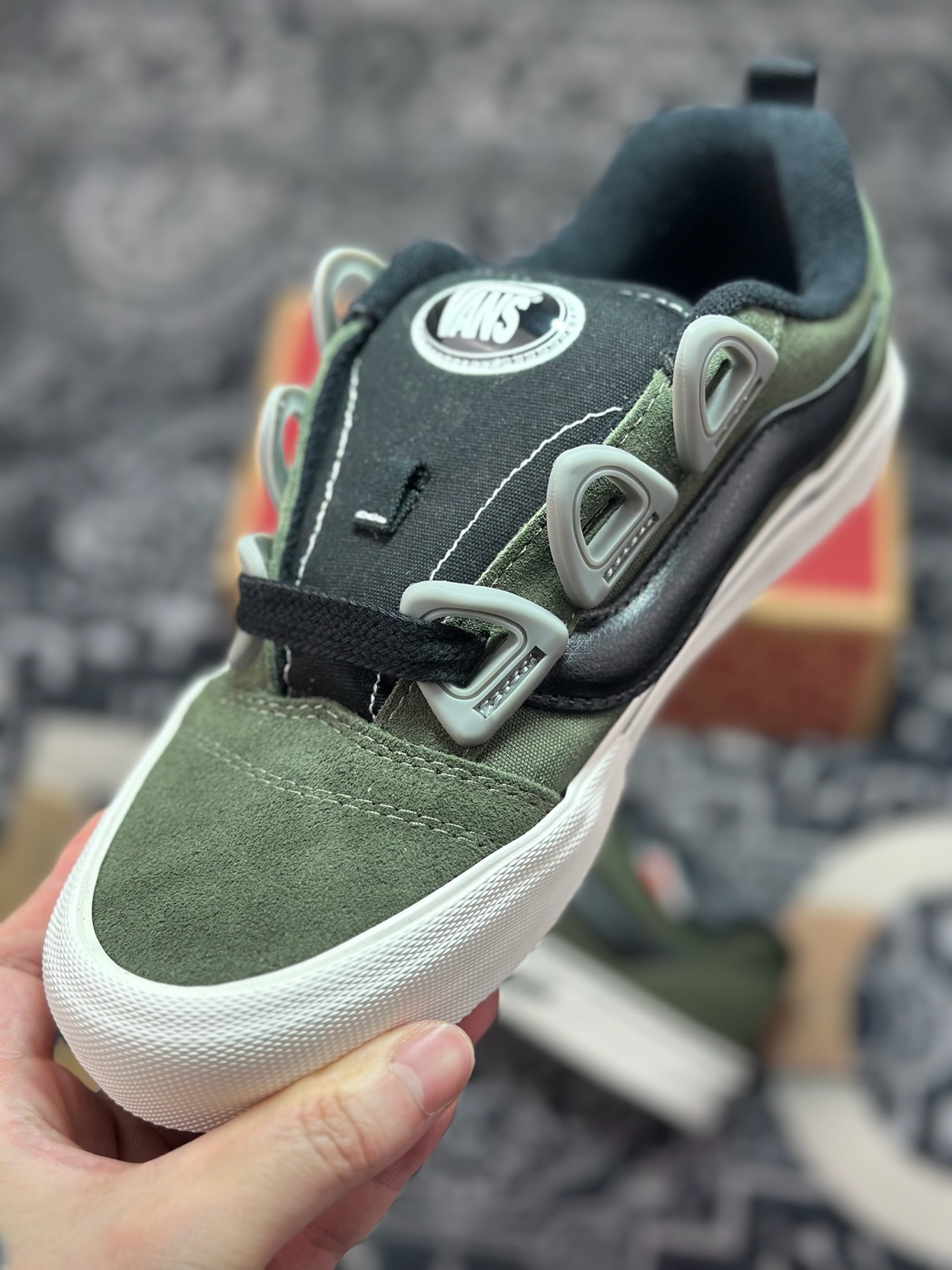 真标 Vans Knu Skool DR 闪电橄榄绿 “DR新系列面包鞋