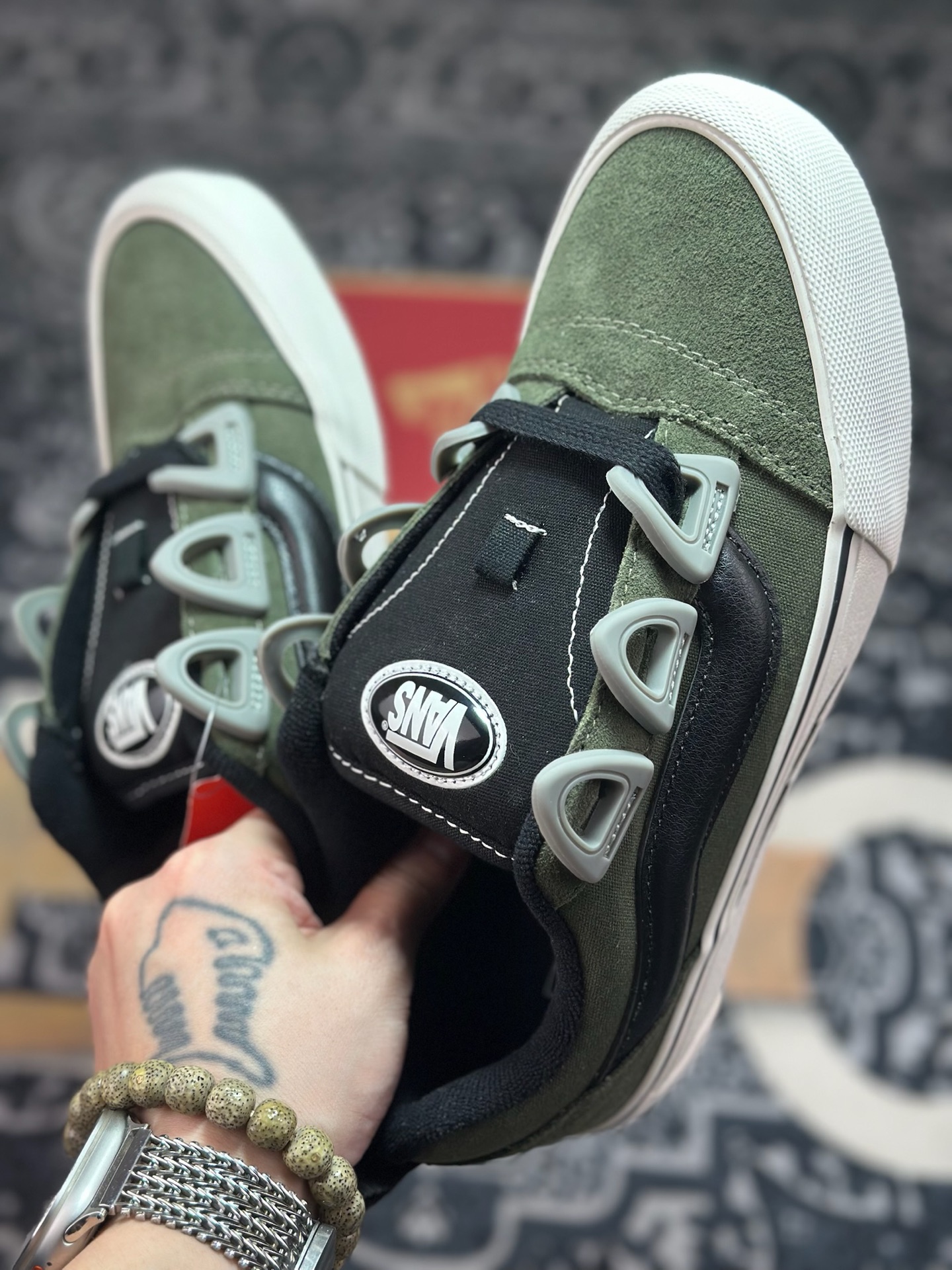 真标 Vans Knu Skool DR 闪电橄榄绿 “DR新系列面包鞋