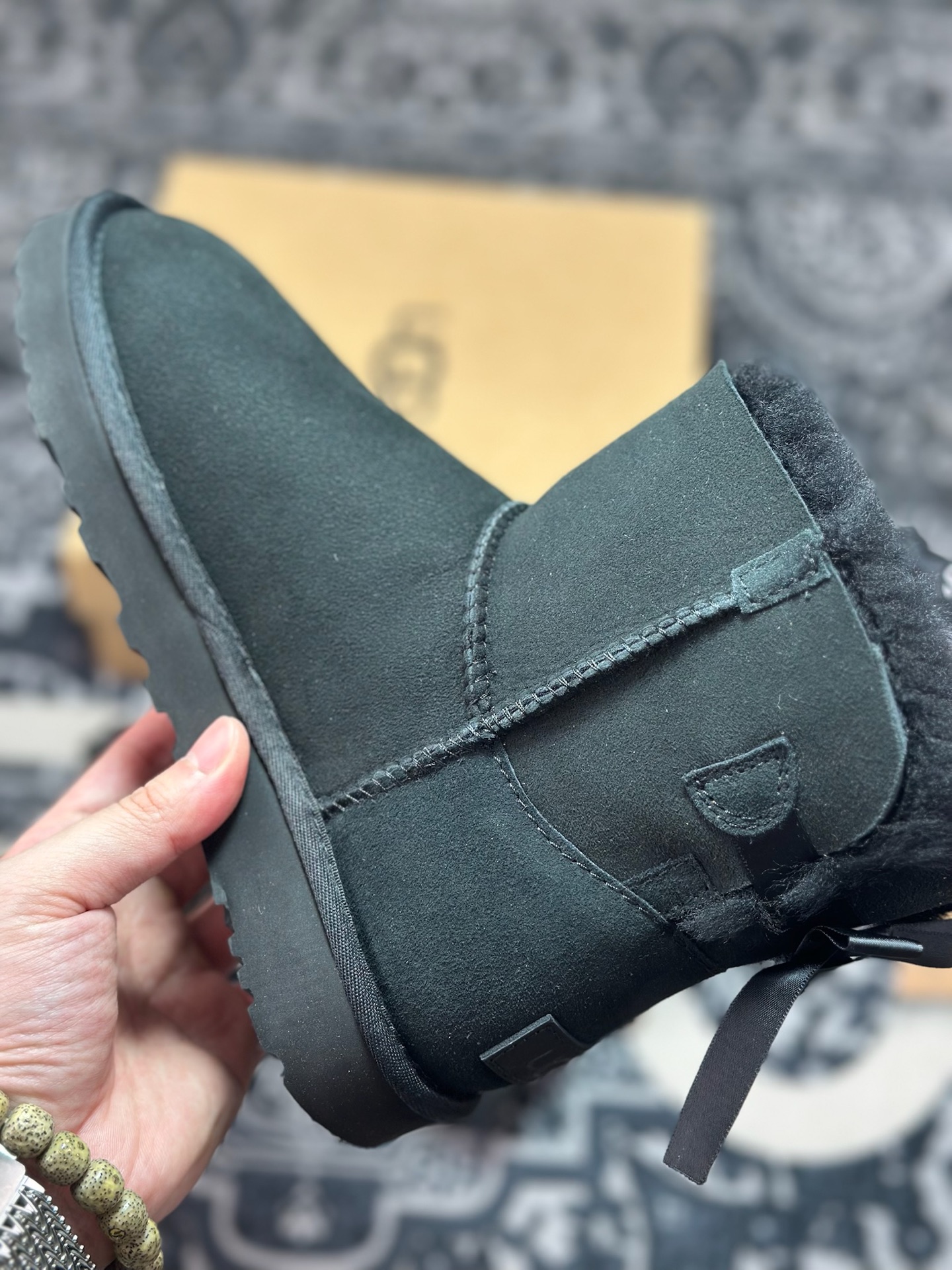 A9230 原装级别 UGG 1016501平底单丝带 黑色-Chinese UA Cheap High Quatity Brand Clothes Bags handbags Sneakers wholesale wholesaler seller from China Factory suppliers Fashion Clothing Shoes best Quality Beautiful Price A9230 原装级别 UGG 1016501平底单丝带 黑色