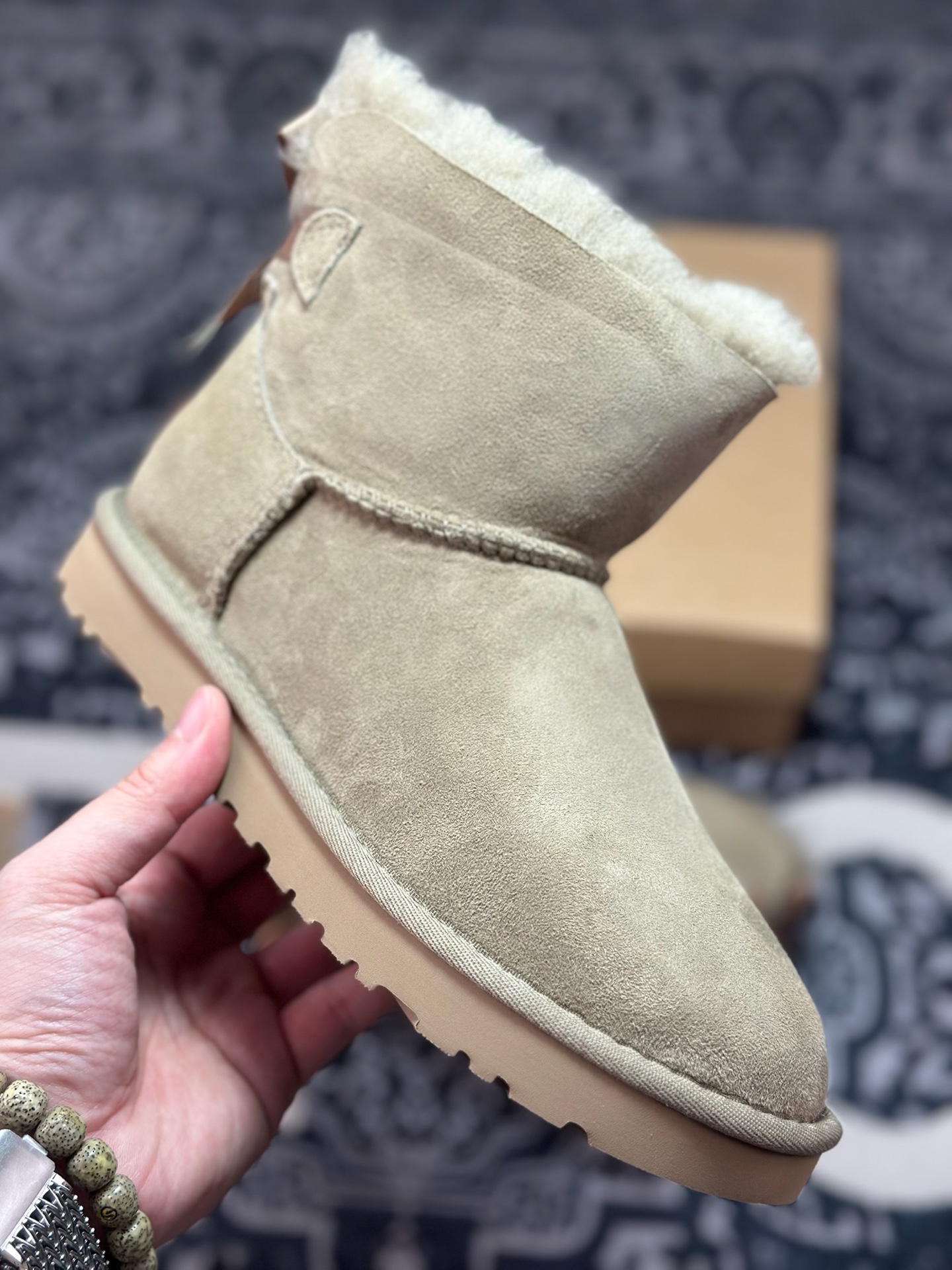 A9230 原装级别 UGG 1016501平底单丝带 棕色-Chinese UA Cheap High Quatity Brand Clothes Bags handbags Sneakers wholesale wholesaler seller from China Factory suppliers Fashion Clothing Shoes best Quality Beautiful Price A9230 原装级别 UGG 1016501平底单丝带 棕色