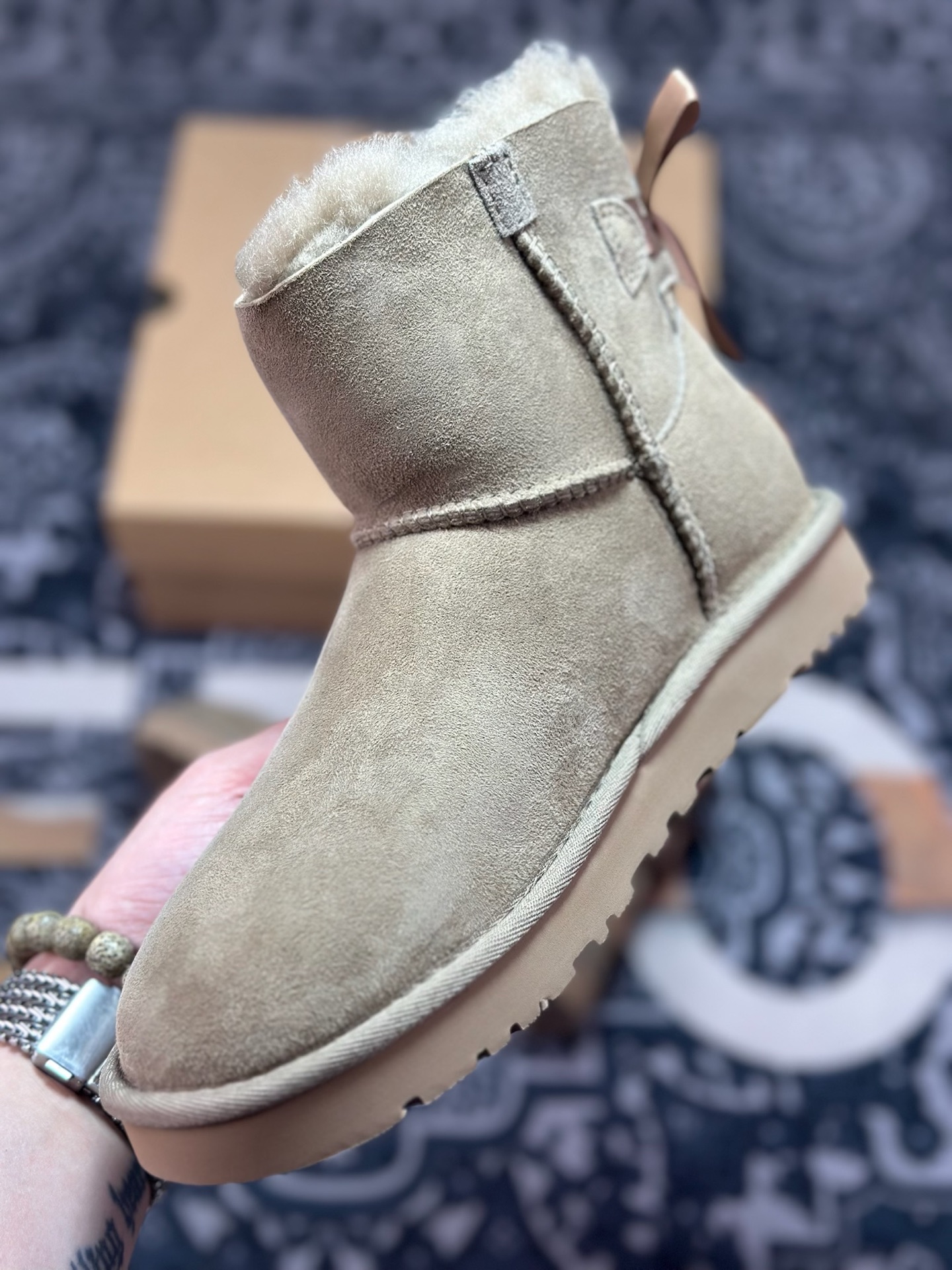 A9230 原装级别 UGG 1016501平底单丝带 棕色-Chinese UA Cheap High Quatity Brand Clothes Bags handbags Sneakers wholesale wholesaler seller from China Factory suppliers Fashion Clothing Shoes best Quality Beautiful Price A9230 原装级别 UGG 1016501平底单丝带 棕色