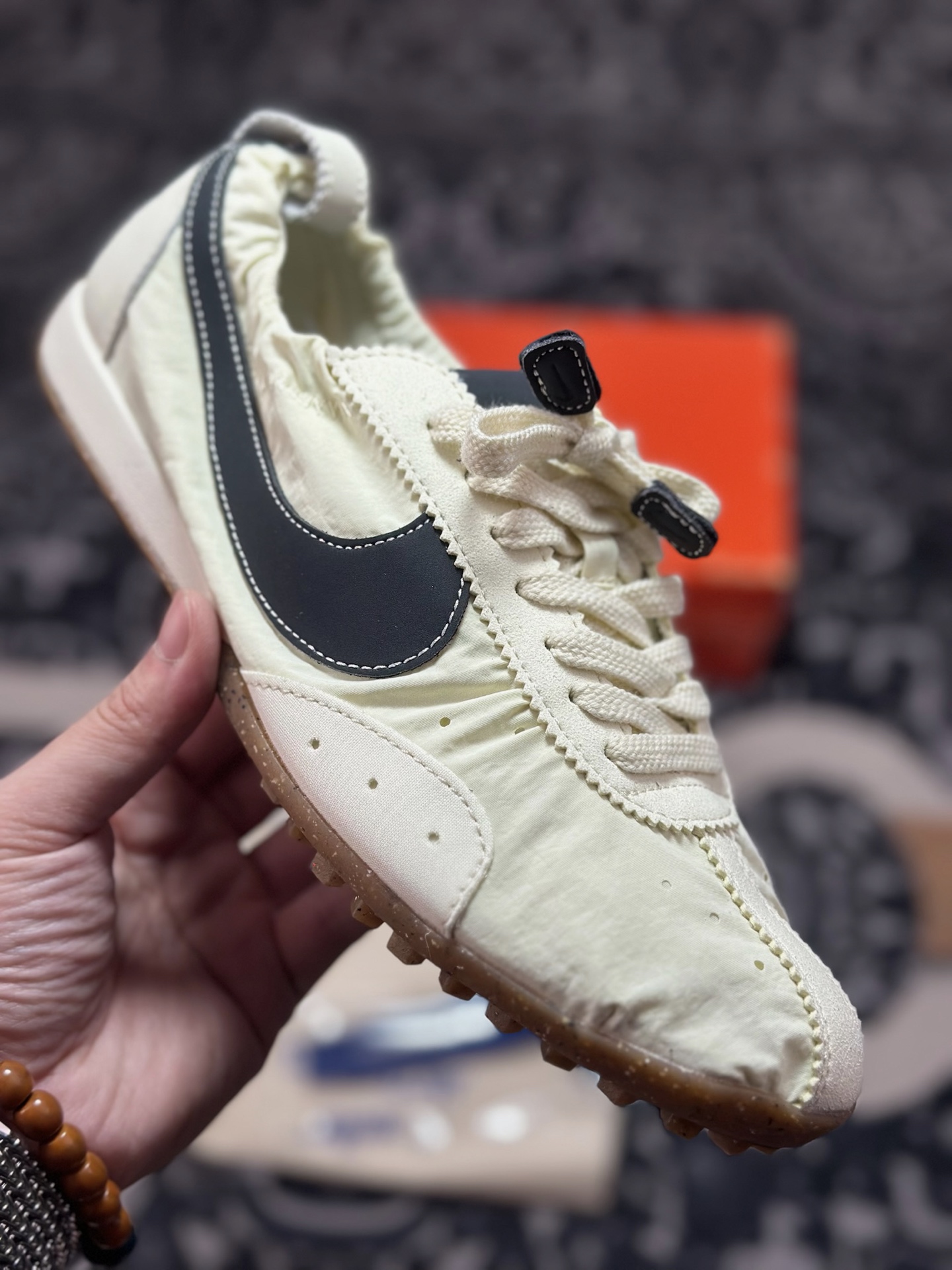 B2260 原装级别 Jacquemus x Nike Jacumoon 舒适 低帮生活休闲鞋 米色 HV8547-700