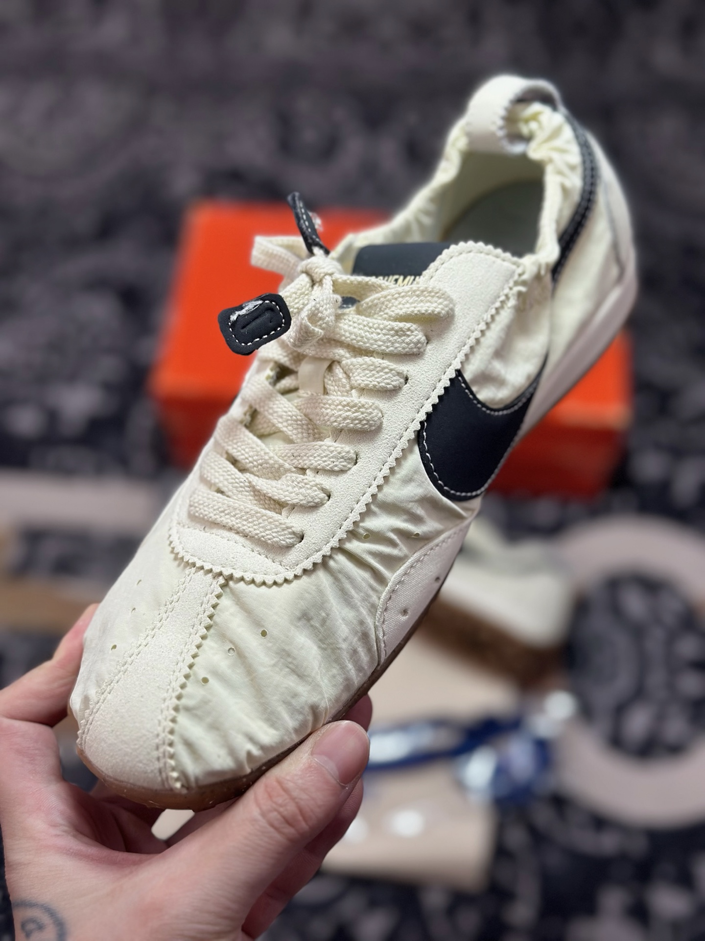 B2260 原装级别 Jacquemus x Nike Jacumoon 舒适 低帮生活休闲鞋 米色 HV8547-700