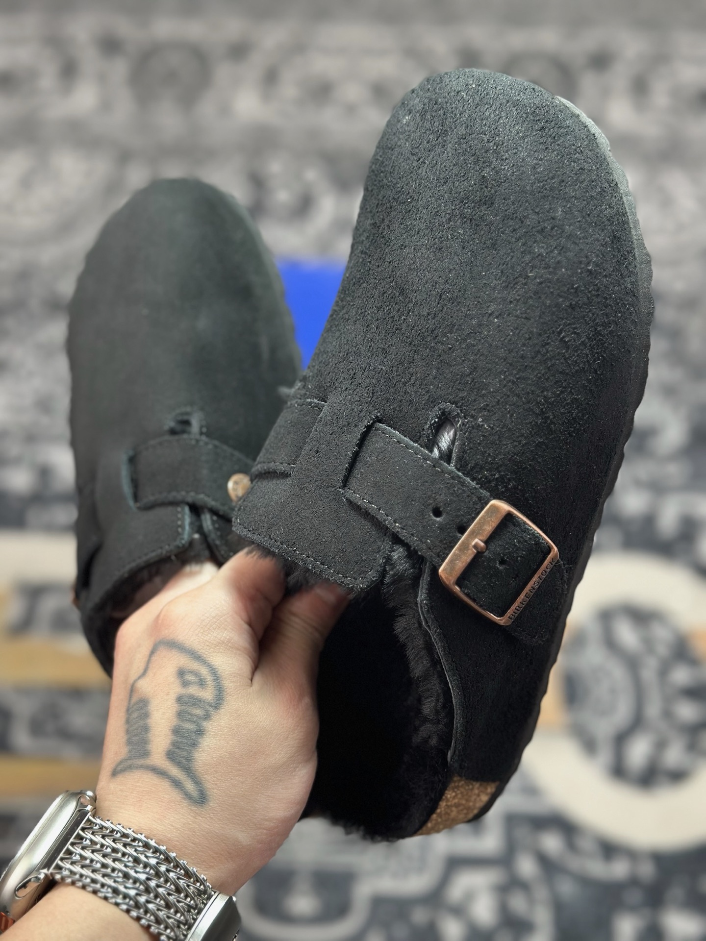 B1240 原装级别 勃肯 黑色加毛懒人拖鞋 博肯Birkenstock Birkenstock London Suede Leather 伦敦系列包头平底复古软木底休闲拖鞋