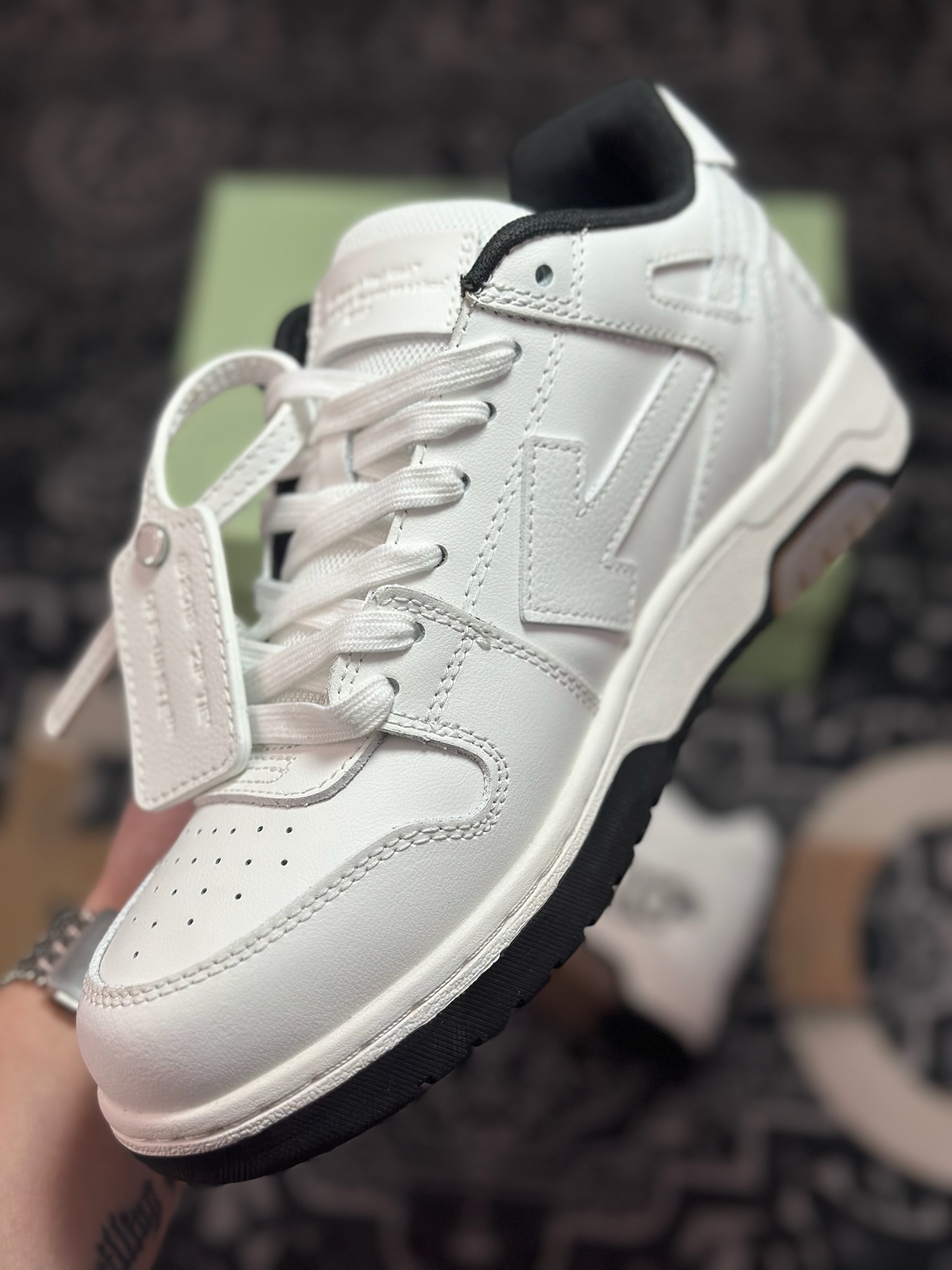 C2350 Off-White c/o Virgil Abloh Out Of Office Low-Leather Sneakers”OOO”系列低帮板鞋“皮革全白箭头”OMIA189F23LEA001