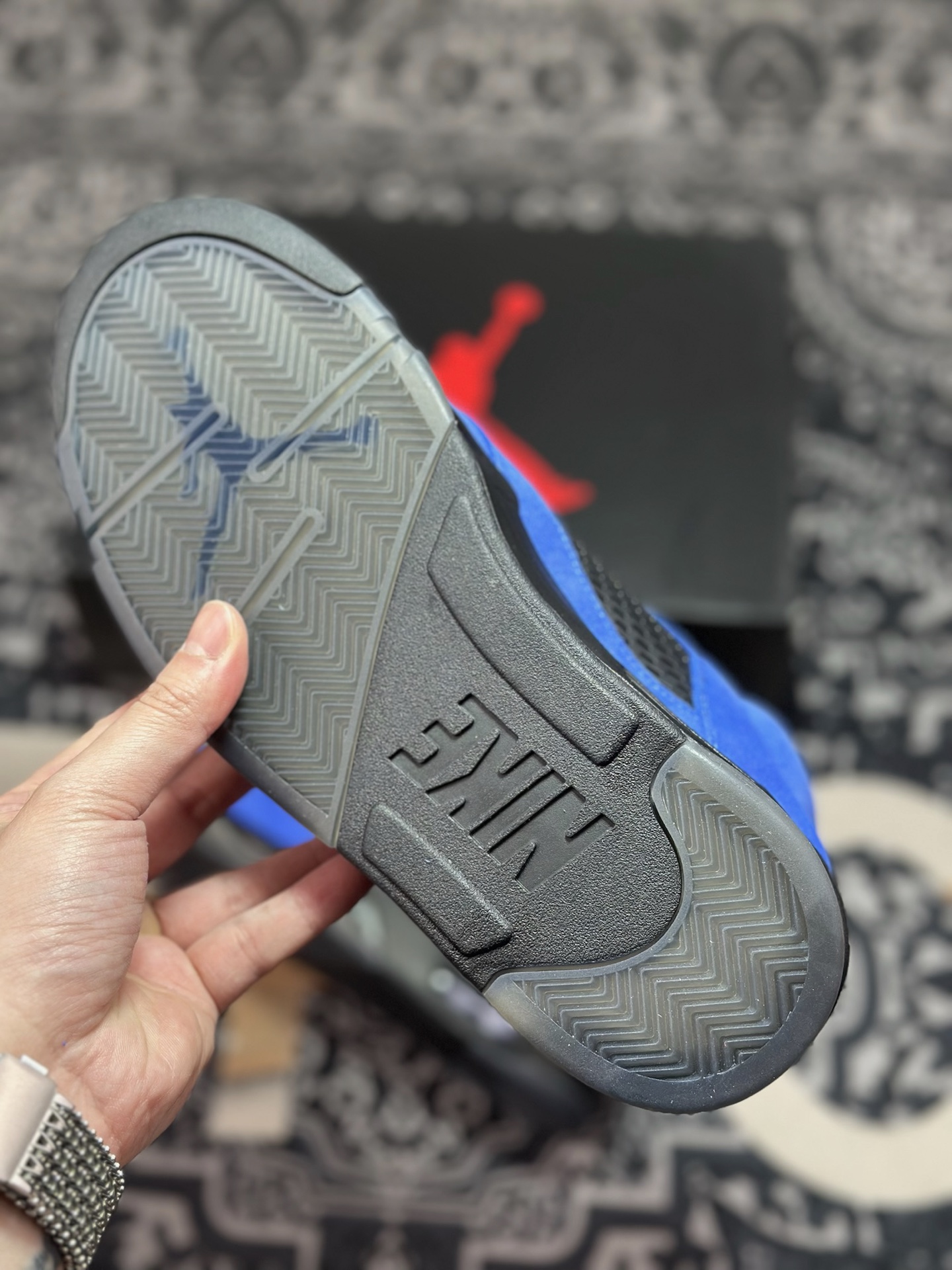 优选 原装级别 Jordan Air Jordan 5 减震防滑 高帮 复古篮球鞋 蓝麂皮 DD0587-400