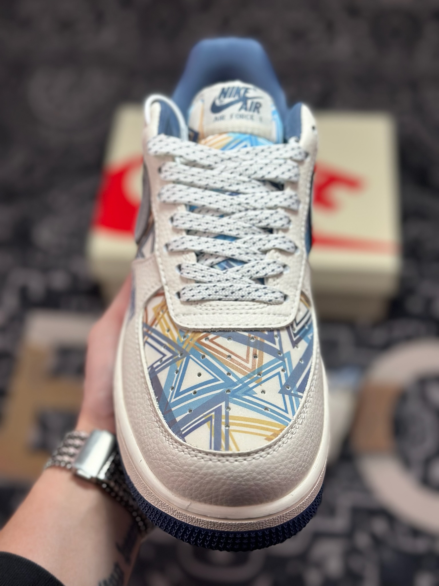 原装级别 Palace x Air Force 1 Low 涂鸦米蓝灰 XL1979-122-莆田鞋,莆田鞋货源,高仿鞋,高仿鞋货源,安福档口,莆田高仿鞋,莆田鞋批发,高仿鞋批发,莆田高仿运动鞋,高仿运动鞋,莆田运动鞋 原装级别 Palace x Air Force 1 Low 涂鸦米蓝灰 XL1979-122