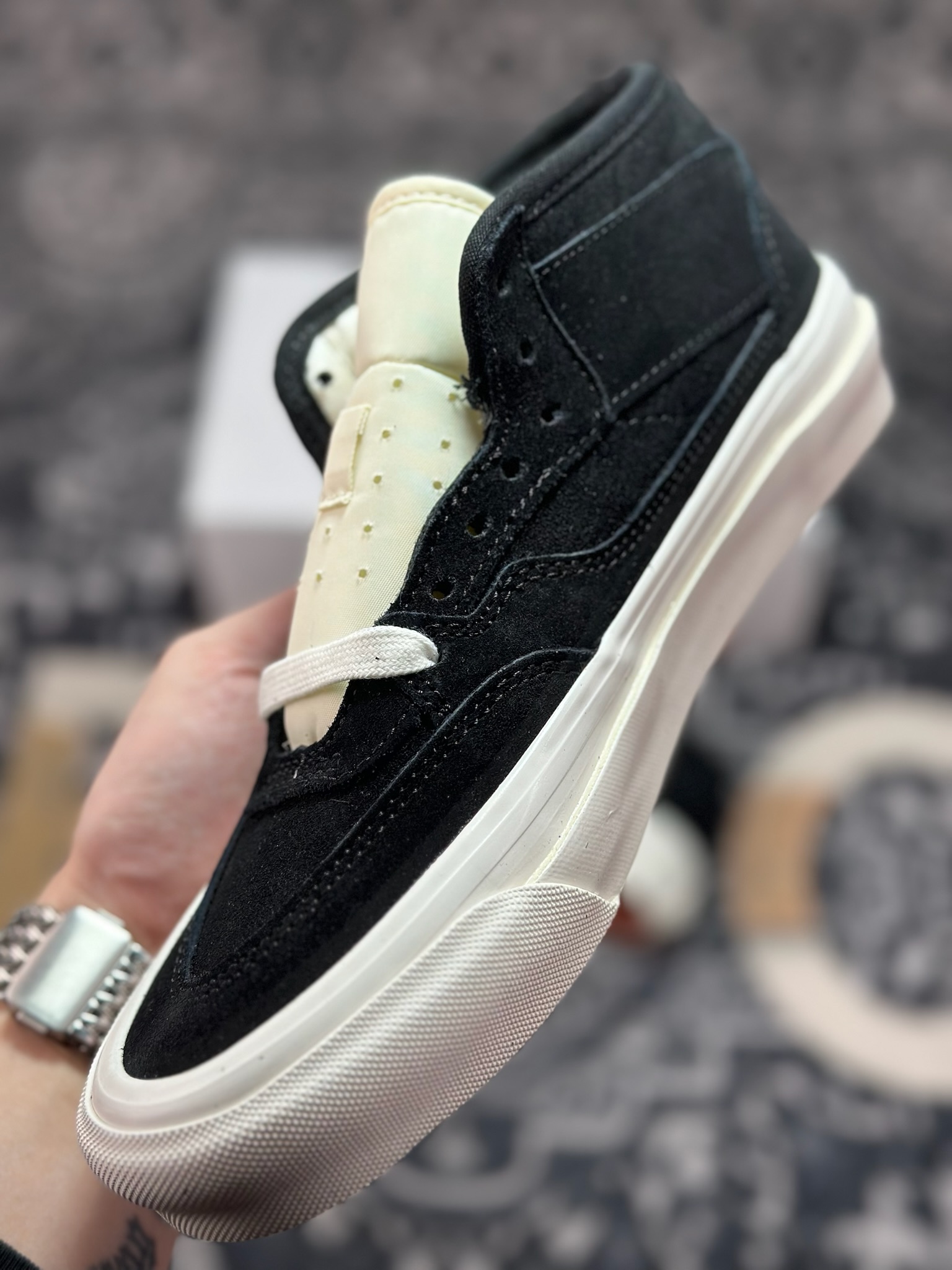 真标 JJJJound x OTW by Vans Half Cab 最新联名 美式复古休闲滑板鞋 VN000S86BLA