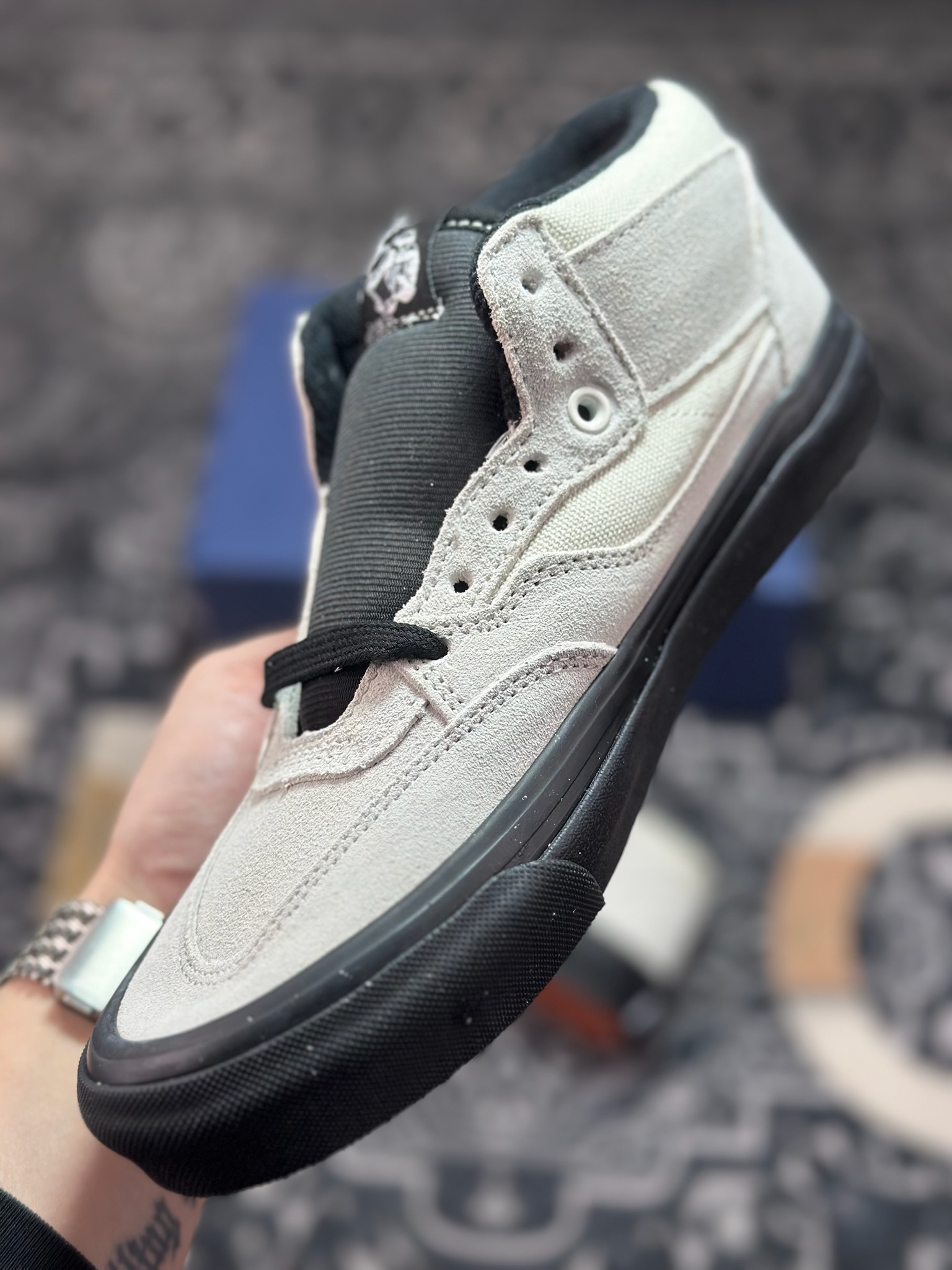 真标 Vans Premium Half Cab 白黑 美式复古休闲中帮滑板鞋 VN000CXJYB2