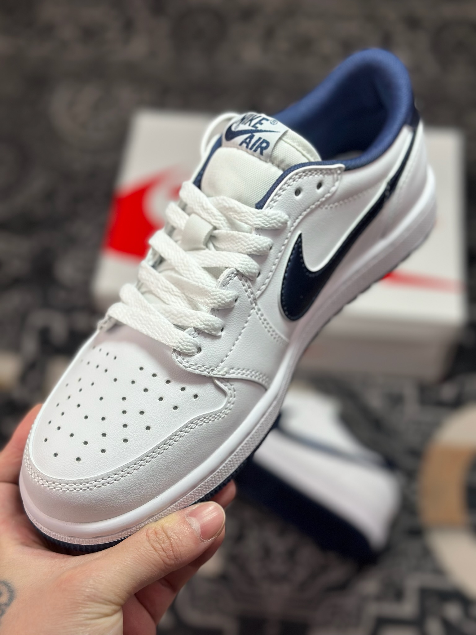 原装级别Air Jordan 1 Retro Low OG 白藏青 FB9933-141-莆田鞋,莆田鞋货源,高仿鞋,高仿鞋货源,安福档口,莆田高仿鞋,莆田鞋批发,高仿鞋批发,莆田高仿运动鞋,高仿运动鞋,莆田运动鞋 原装级别Air Jordan 1 Retro Low OG 白藏青 FB9933-141
