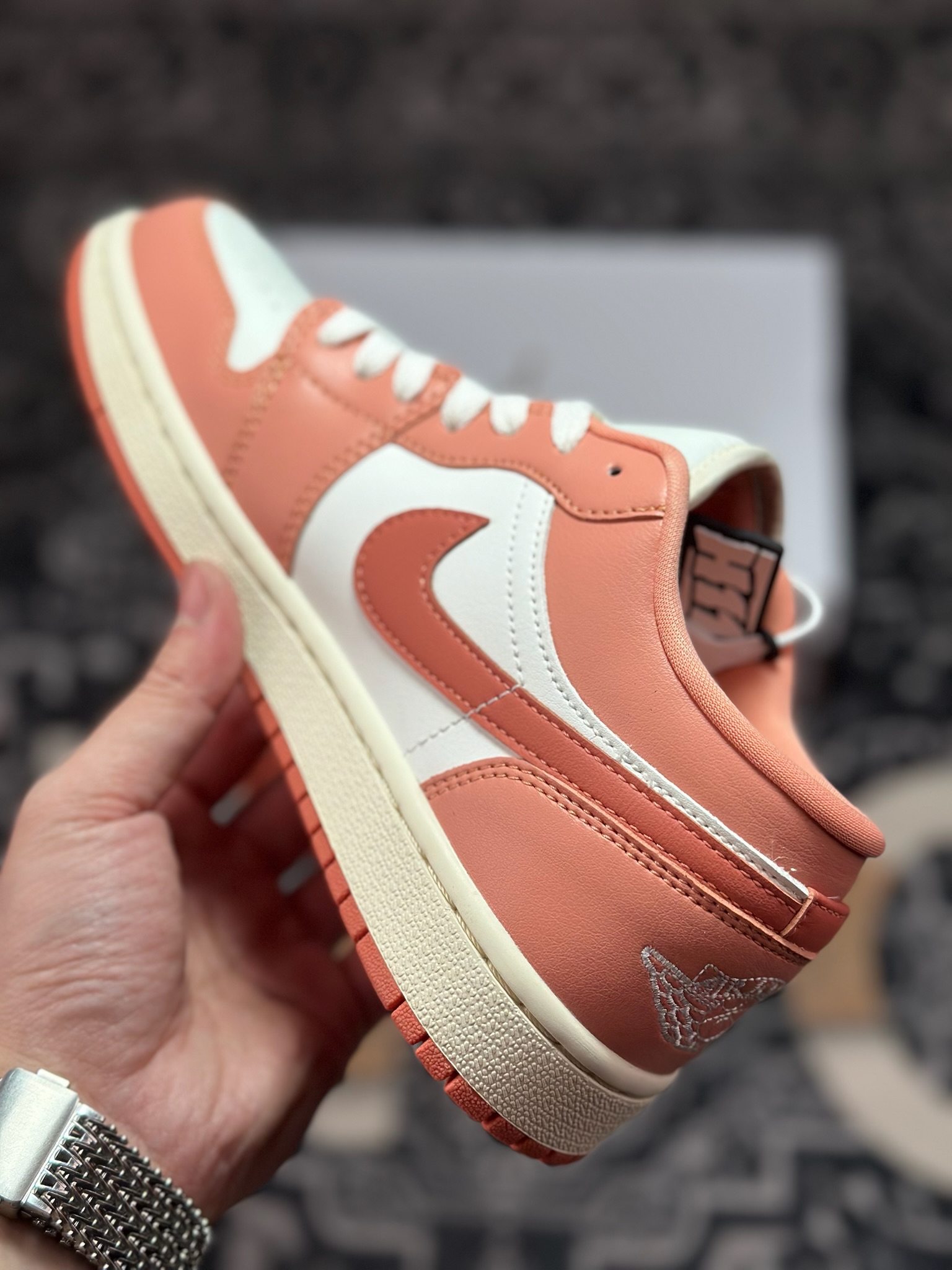 原装级别Air Jordan 1 Retro Low OG 藕粉白 DC0774-180-莆田鞋,莆田鞋货源,高仿鞋,高仿鞋货源,安福档口,莆田高仿鞋,莆田鞋批发,高仿鞋批发,莆田高仿运动鞋,高仿运动鞋,莆田运动鞋 原装级别Air Jordan 1 Retro Low OG 藕粉白 DC0774-180