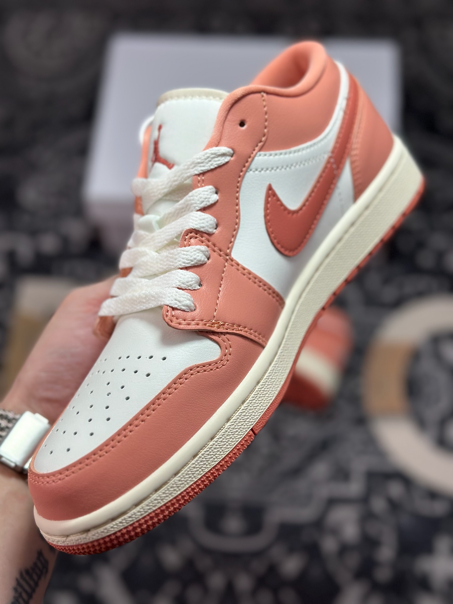 原装级别Air Jordan 1 Retro Low OG 藕粉白 DC0774-180-莆田鞋,莆田鞋货源,高仿鞋,高仿鞋货源,安福档口,莆田高仿鞋,莆田鞋批发,高仿鞋批发,莆田高仿运动鞋,高仿运动鞋,莆田运动鞋 原装级别Air Jordan 1 Retro Low OG 藕粉白 DC0774-180