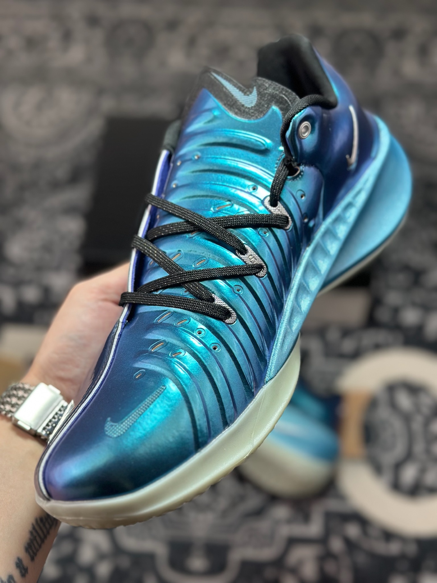 B2260 原装级别 专攻篮球实战系列版本 GT4代支线白绿黑配色 IQ2606-500