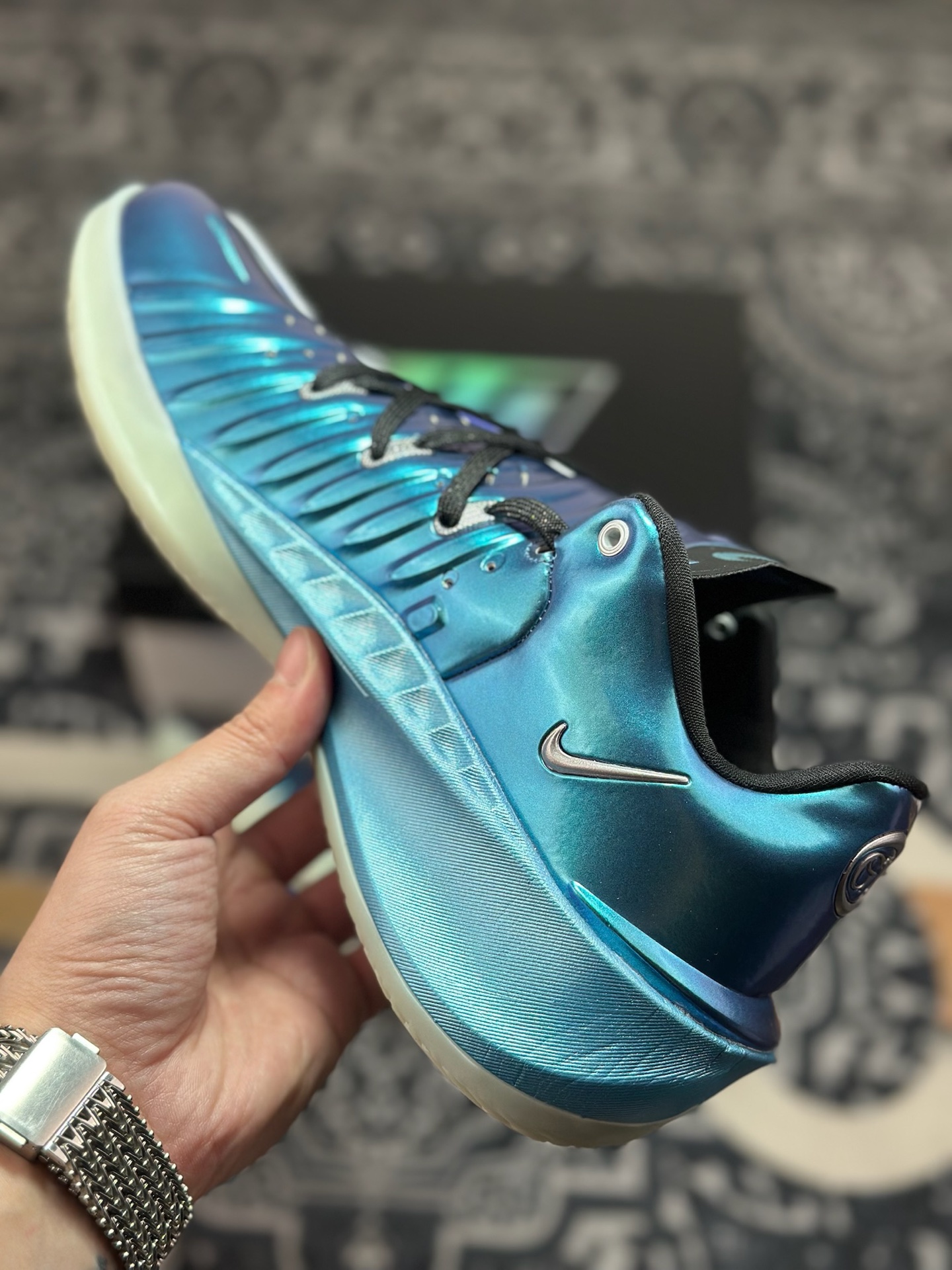 B2260 原装级别 专攻篮球实战系列版本 GT4代支线白绿黑配色 IQ2606-500