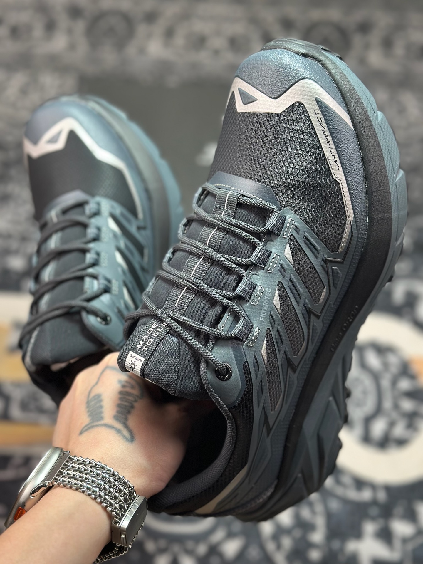 B6300 凯乐石Kailas Fuga C4 系列低帮登山越野户外缓震休闲运动慢跑鞋“黑银” KS2512116-21747