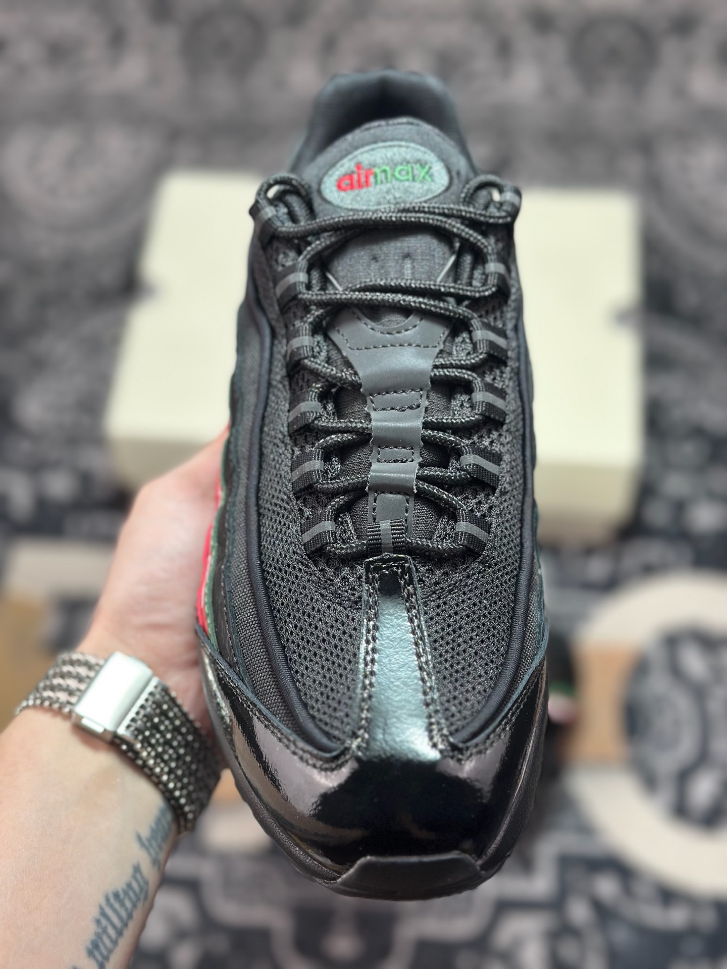 优选 原装级别 外贸超人气顶流单品 纯原版 UNDEFEATED x NK Air Max 95 ” Black ” 五道杠联名款低帮休闲运动鞋 IB4453-001-莆田鞋,莆田鞋货源,高仿鞋,高仿鞋货源,安福档口,莆田高仿鞋,莆田鞋批发,高仿鞋批发,莆田高仿运动鞋,高仿运动鞋,莆田运动鞋 优选 原装级别 外贸超人气顶流单品 纯原版 UNDEFEATED x NK Air Max 95 ” Black ” 五道杠联名款低帮休闲运动鞋 IB4453-001