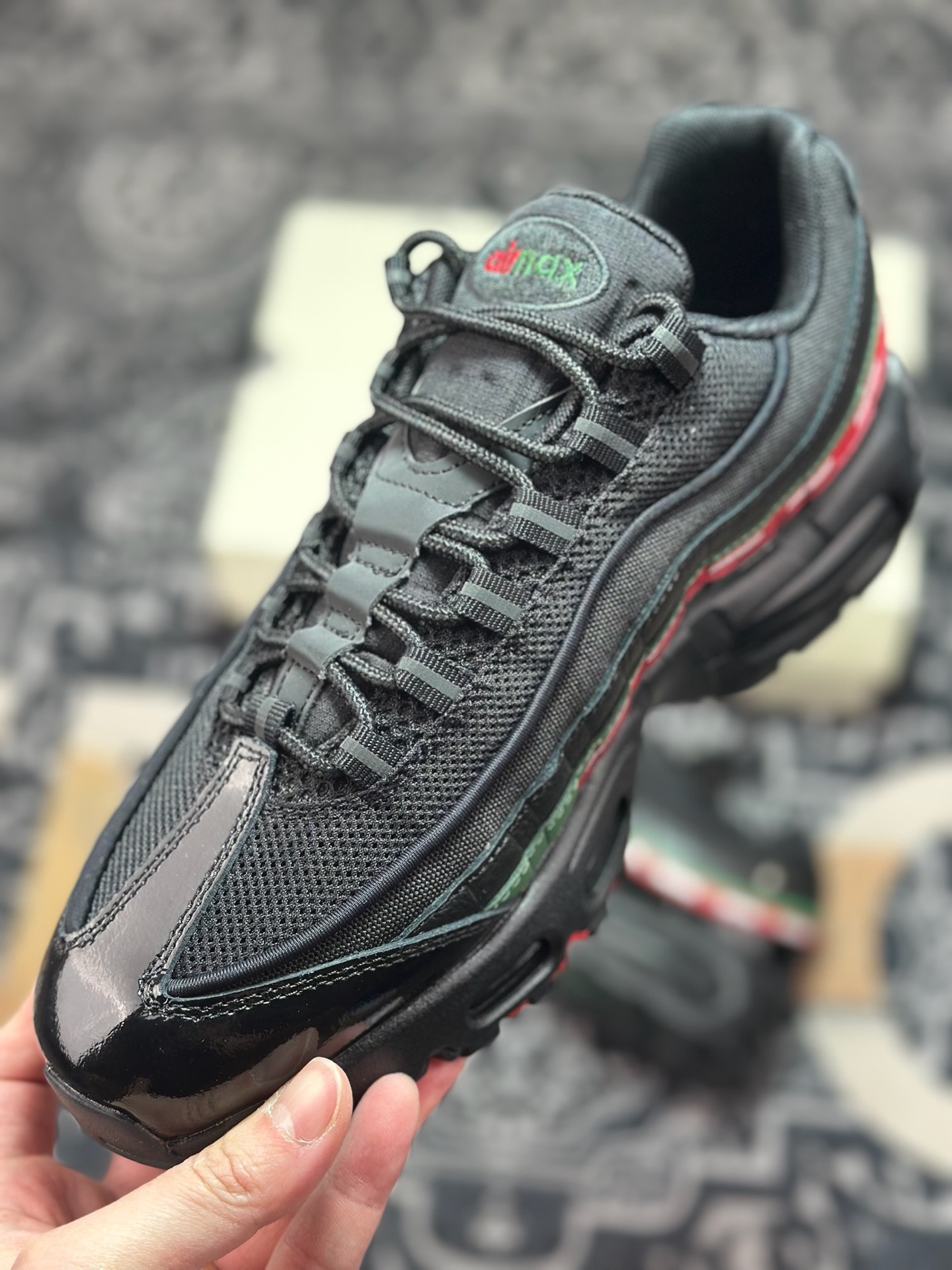 优选 原装级别 外贸超人气顶流单品 纯原版 UNDEFEATED x NK Air Max 95 ” Black ” 五道杠联名款低帮休闲运动鞋 IB4453-001-莆田鞋,莆田鞋货源,高仿鞋,高仿鞋货源,安福档口,莆田高仿鞋,莆田鞋批发,高仿鞋批发,莆田高仿运动鞋,高仿运动鞋,莆田运动鞋 优选 原装级别 外贸超人气顶流单品 纯原版 UNDEFEATED x NK Air Max 95 ” Black ” 五道杠联名款低帮休闲运动鞋 IB4453-001