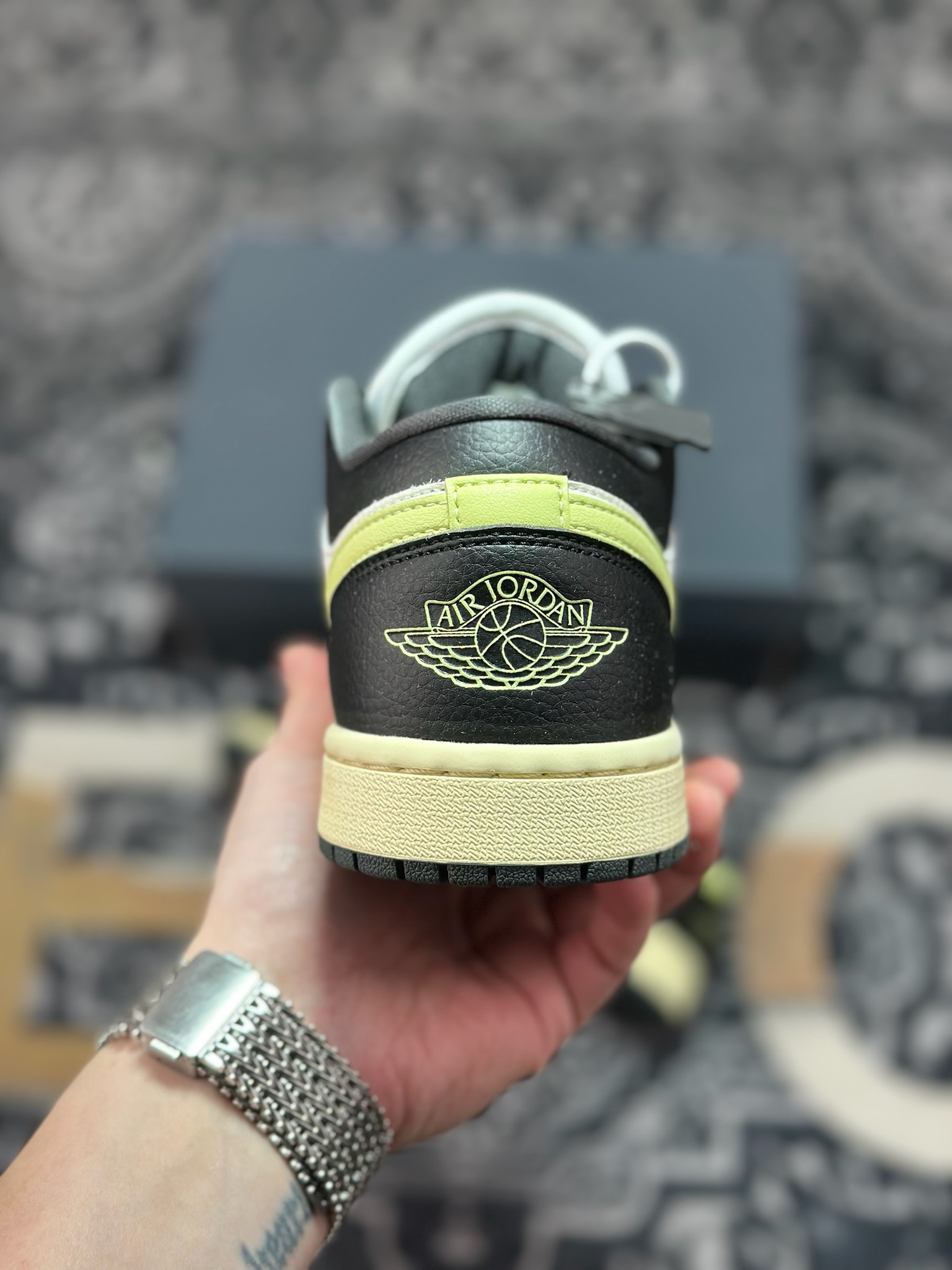 原装级别Air Jordan 1 Retro Low OG 白黑灰 HQ3009-003-莆田鞋,莆田鞋货源,高仿鞋,高仿鞋货源,安福档口,莆田高仿鞋,莆田鞋批发,高仿鞋批发,莆田高仿运动鞋,高仿运动鞋,莆田运动鞋 原装级别Air Jordan 1 Retro Low OG 白黑灰 HQ3009-003