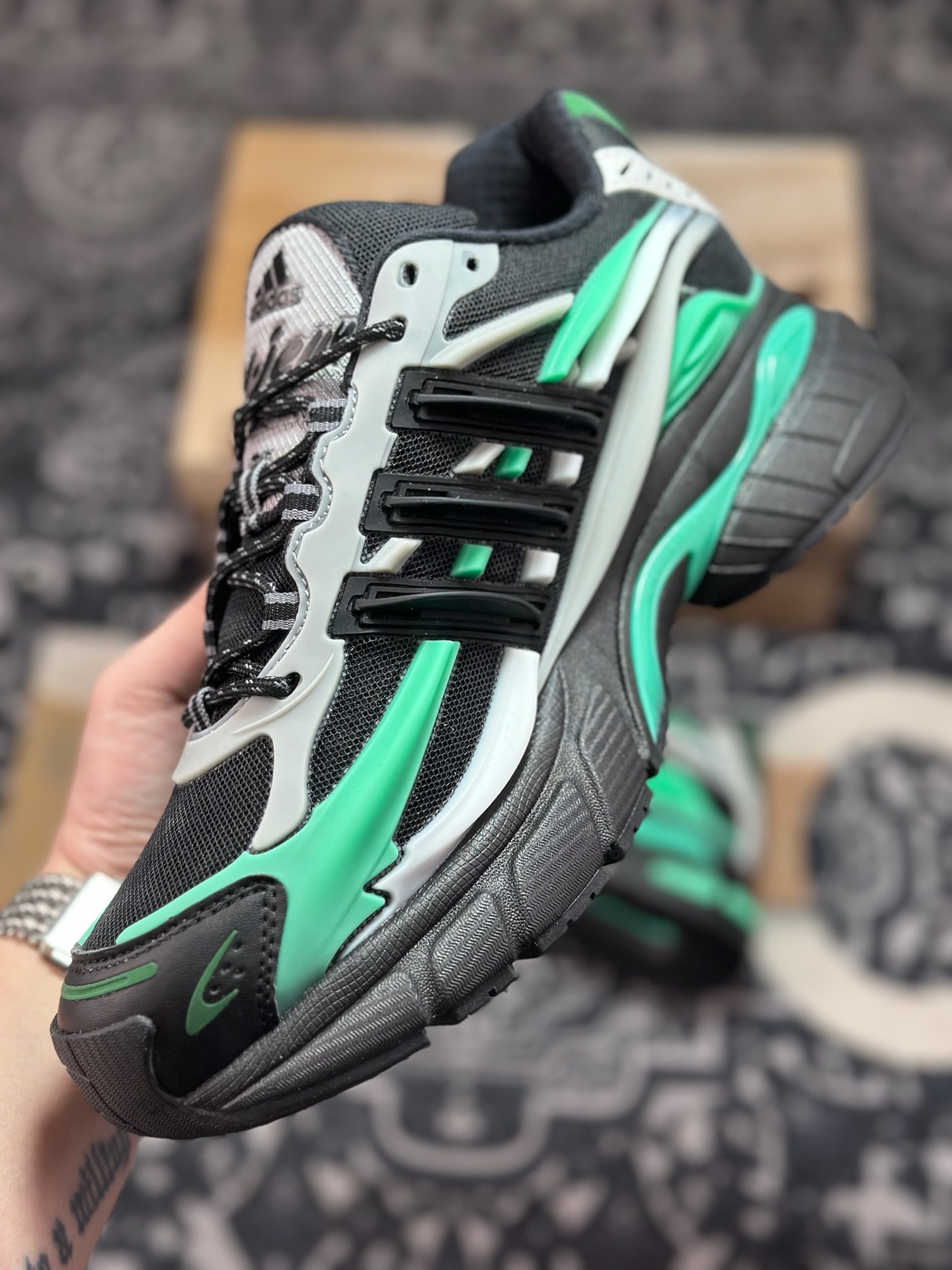 B5280 原装级别 外贸爆款 Pharrell x AD Adistar Jellyfish 联名款低帮复古风老爹鞋 JP9276