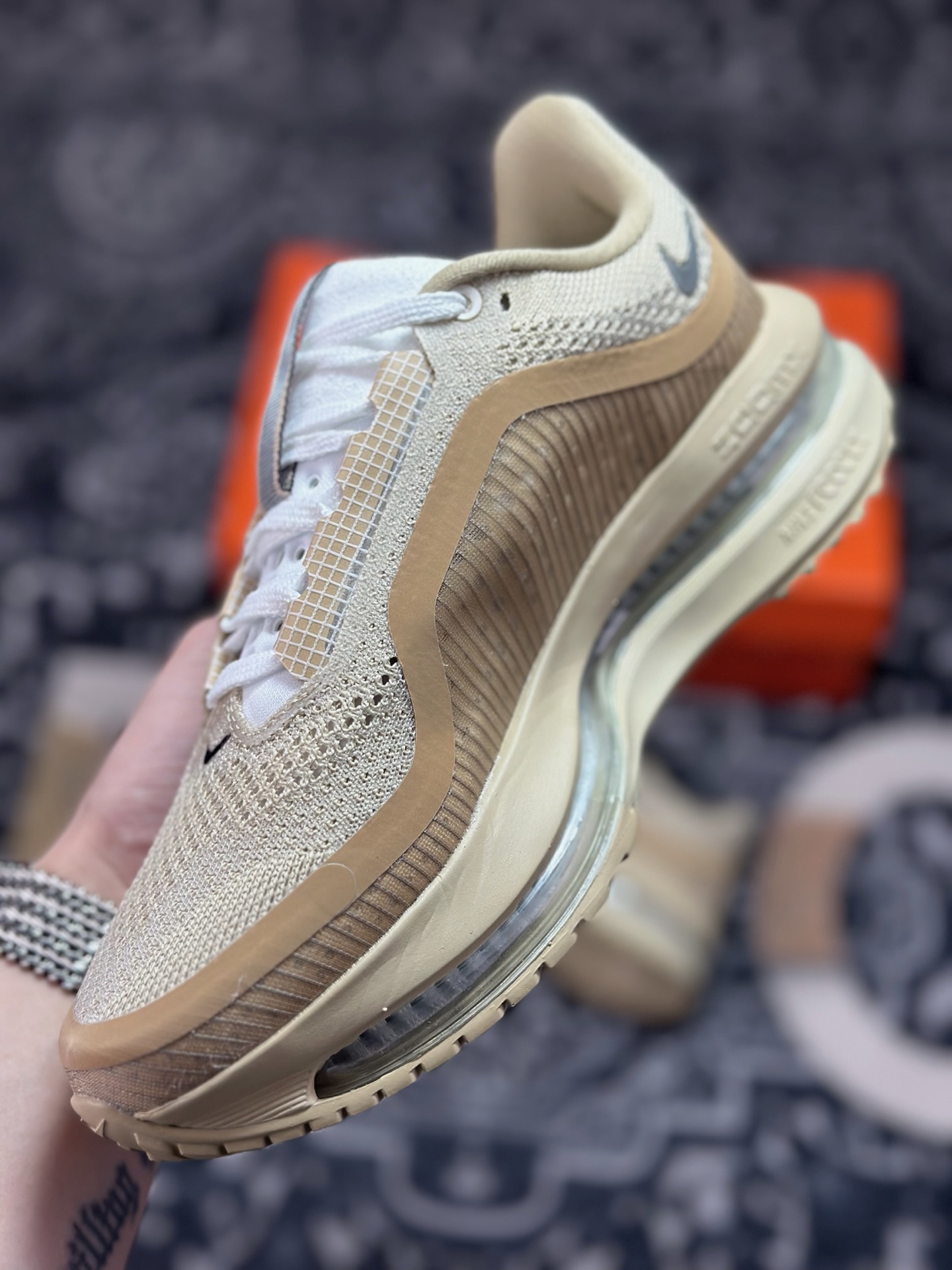 原装级别 NIKE PEGASUS PREMIUM耐克飞马公路跑步鞋 IH4369-200