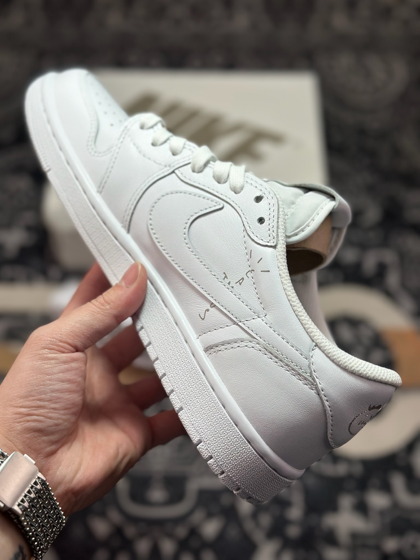 B9350 优选 原装级别 Fragment x TS x Air Jordan 1 Low 三方联名低帮倒钩板鞋 TD1228-111