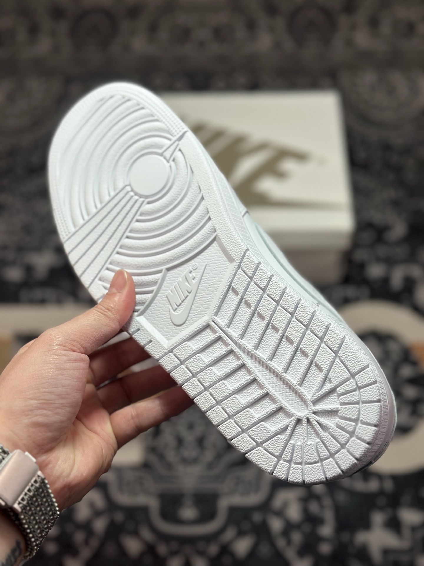 B9350 优选 原装级别 Fragment x TS x Air Jordan 1 Low 三方联名低帮倒钩板鞋 TD1228-111