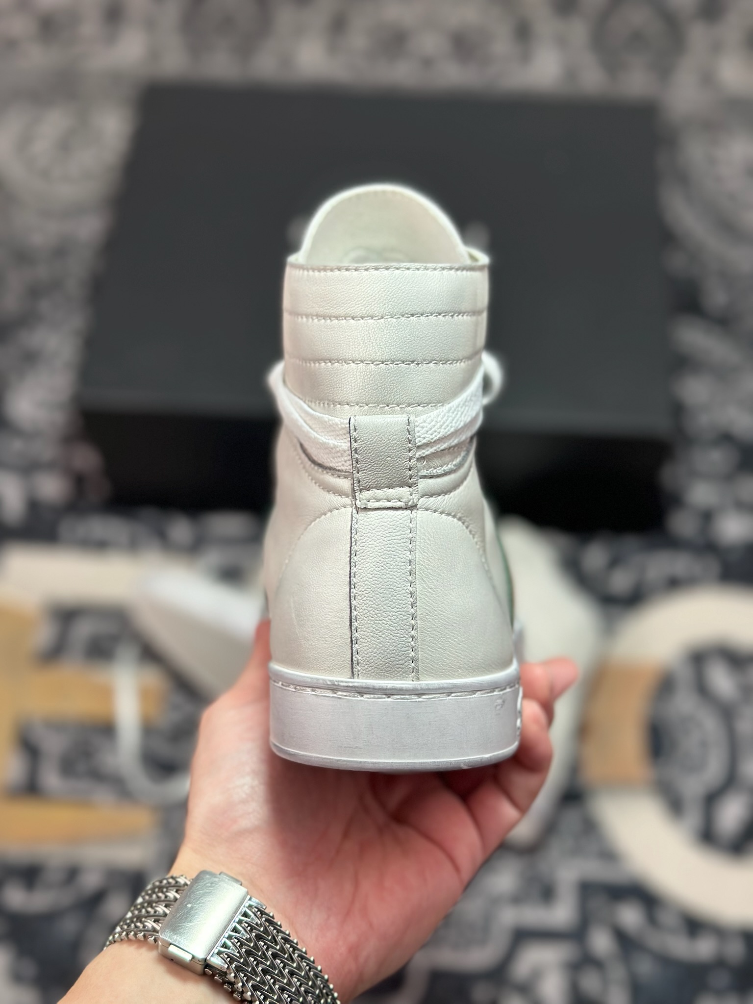 E0550 优选 原装级别 Gucci SS26 Demna首秀款 小羊皮高帮板鞋-Chinese UA Cheap High Quatity Brand Clothes Bags handbags Sneakers wholesale wholesaler seller from China Factory suppliers Fashion Clothing Shoes best Quality Beautiful Price E0550 优选 原装级别 Gucci SS26 Demna首秀款 小羊皮高帮板鞋