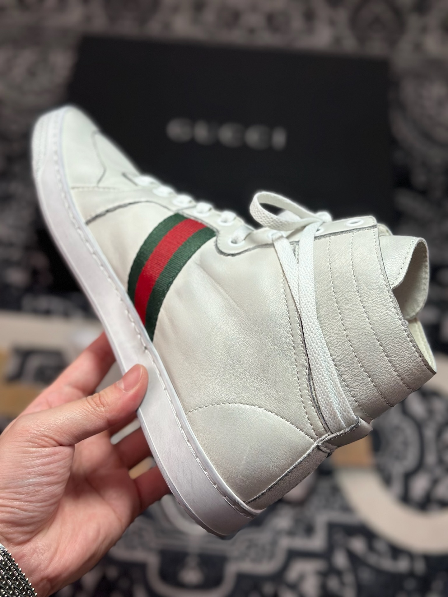 E0550 优选 原装级别 Gucci SS26 Demna首秀款 小羊皮高帮板鞋-Chinese UA Cheap High Quatity Brand Clothes Bags handbags Sneakers wholesale wholesaler seller from China Factory suppliers Fashion Clothing Shoes best Quality Beautiful Price E0550 优选 原装级别 Gucci SS26 Demna首秀款 小羊皮高帮板鞋