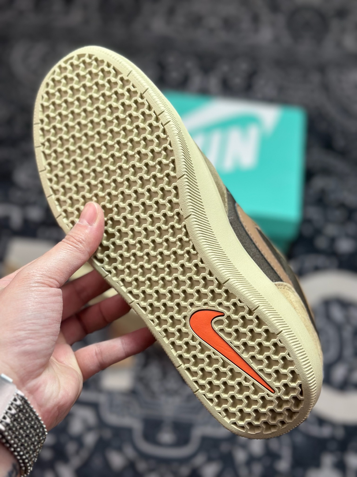 原厂级别 NK SB Force 58 棕色 复古胶底低帮街头运动滑板鞋 DV5477-201