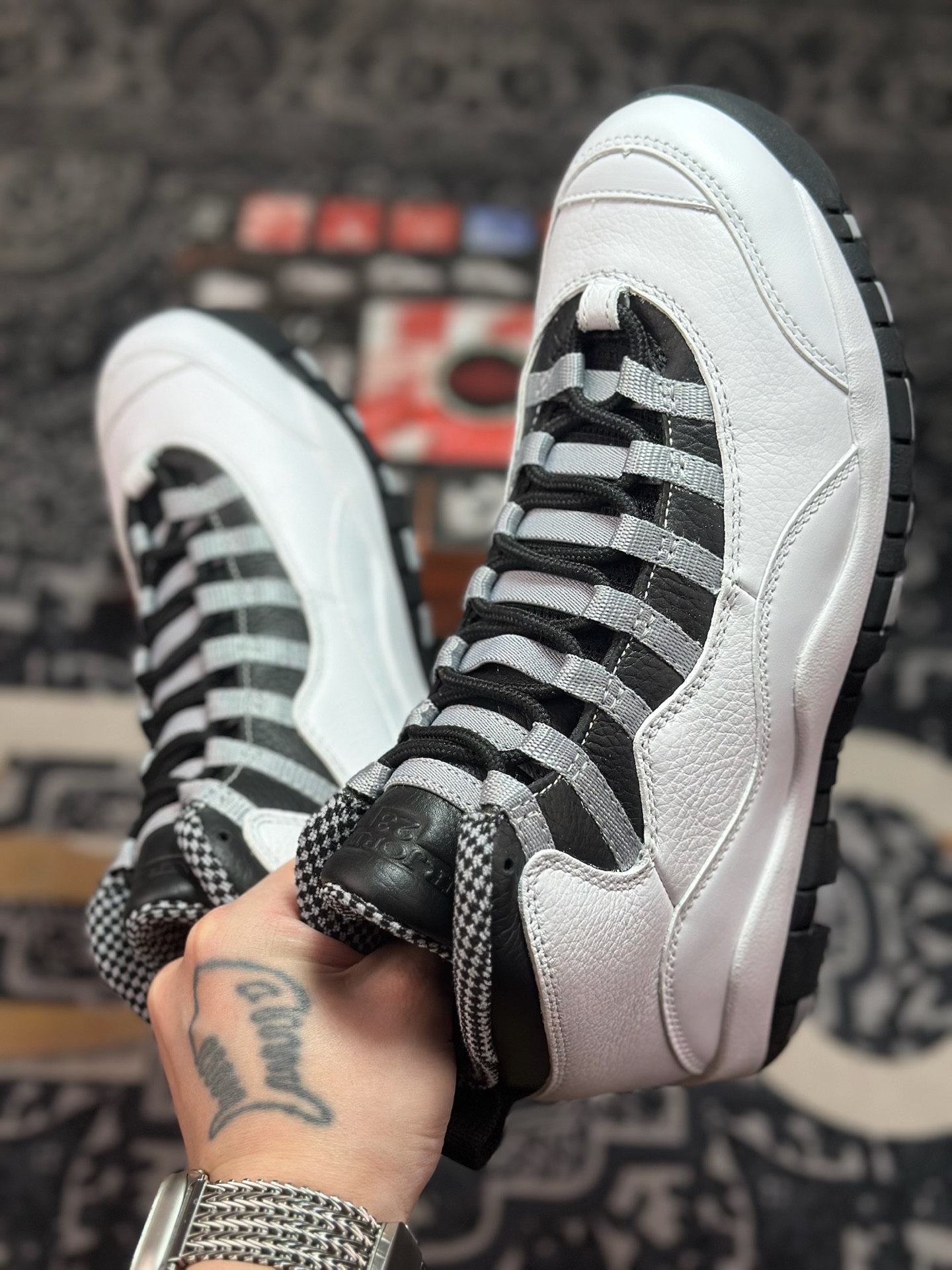 优选 原装级别 Air Jordan 10 OG ”Steel” 黑白 HJ6779-104