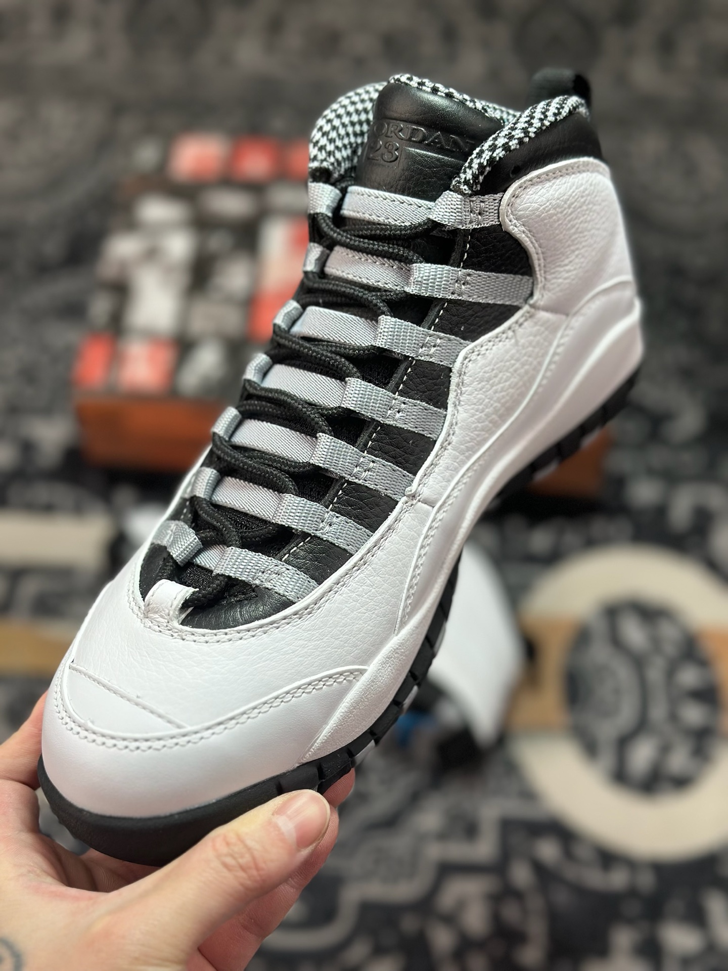 优选 原装级别 Air Jordan 10 OG ”Steel” 黑白 HJ6779-104