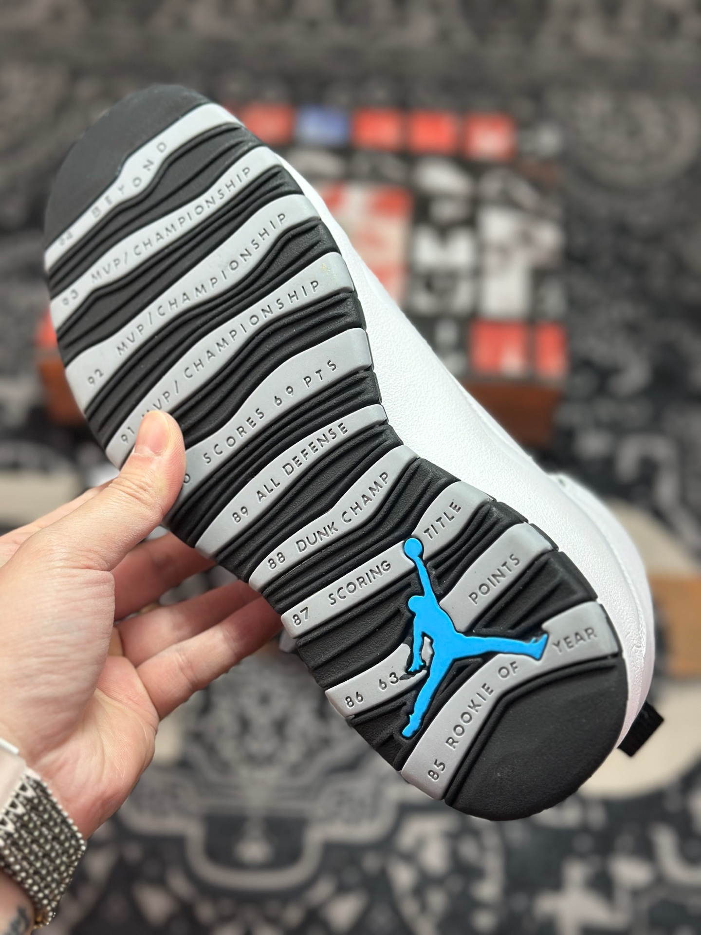 优选 原装级别 Air Jordan 10 OG ”Steel” 黑白 HJ6779-104