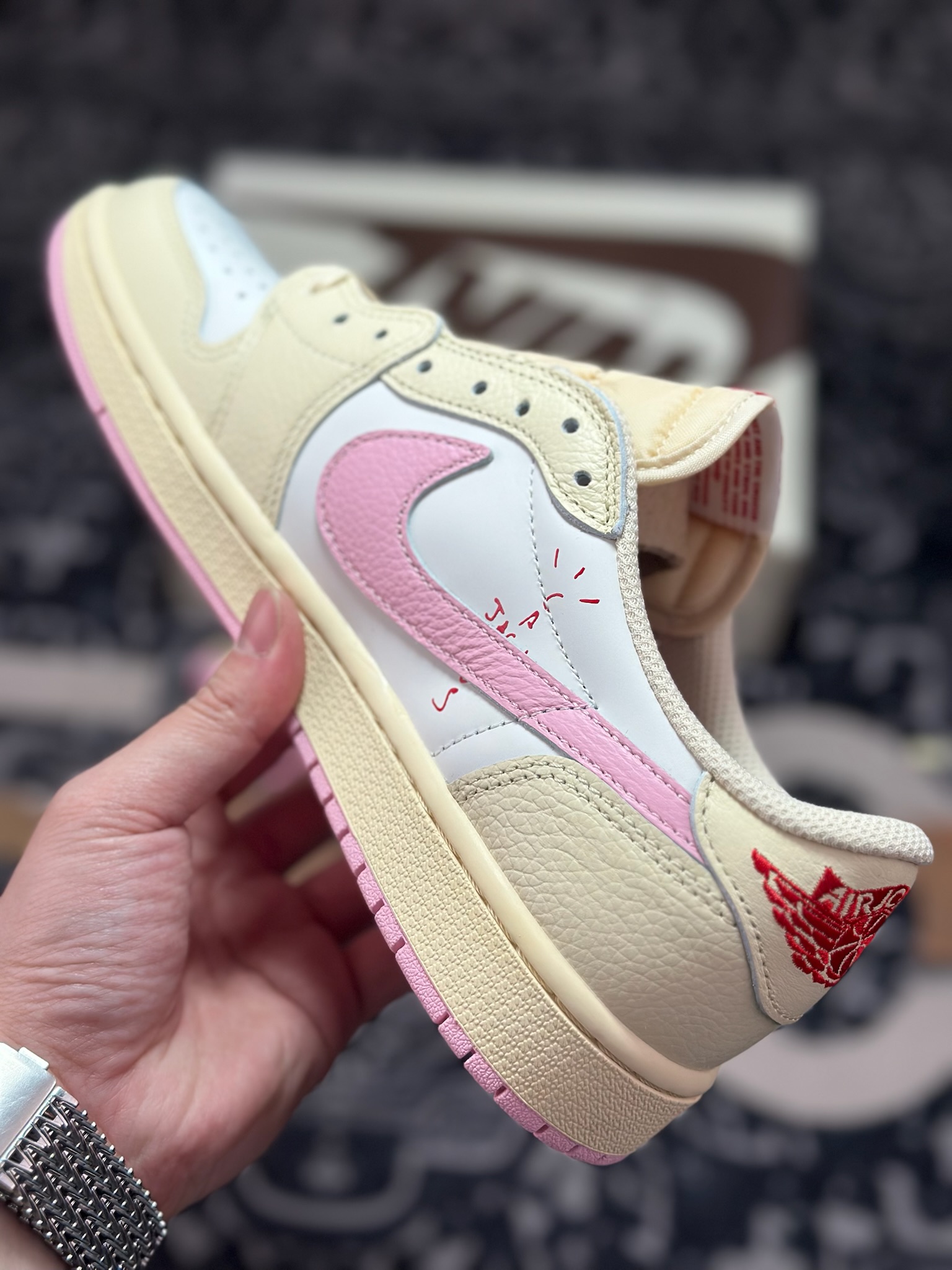 B0240 原装级别 Fragment x TS x Air Jordan 1 Low 三方联名低帮倒钩板鞋 IQ7604-101