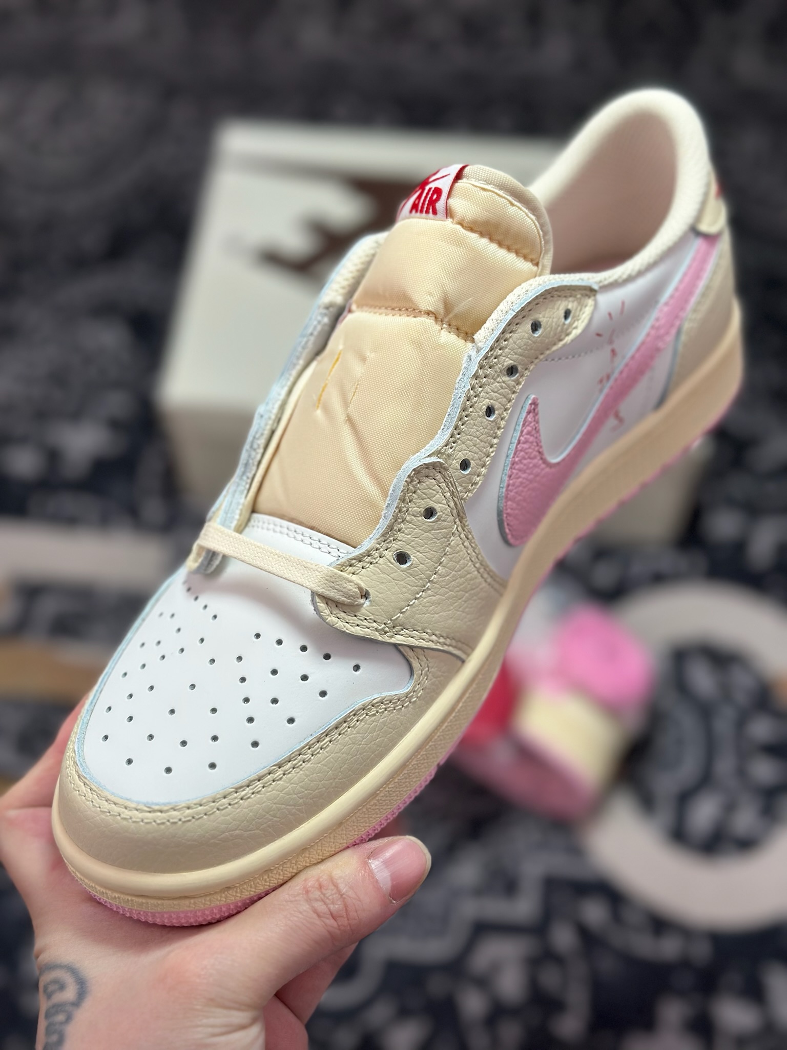 B0240 原装级别 Fragment x TS x Air Jordan 1 Low 三方联名低帮倒钩板鞋 IQ7604-101