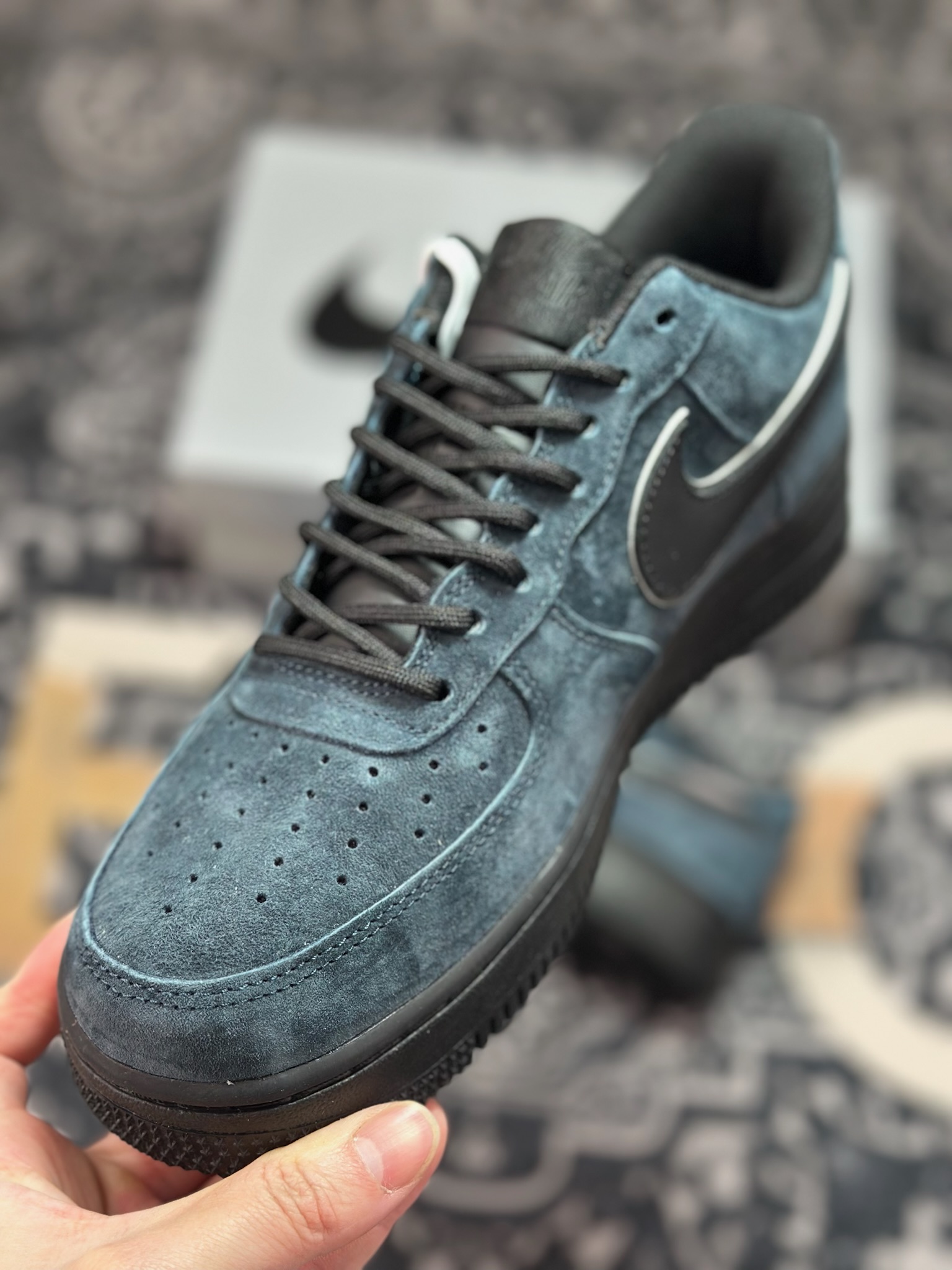 B4260 原装级别 Nike Air Force 1'07 Low 深蓝黑 全麂皮 空军低帮休闲板鞋 ZH0316-157-Chinese UA Cheap High Quatity Brand Clothes Bags handbags Sneakers wholesale wholesaler seller from China Factory suppliers Fashion Clothing Shoes best Quality Beautiful Price B4260 原装级别 Nike Air Force 1'07 Low 深蓝黑 全麂皮 空军低帮休闲板鞋 ZH0316-157