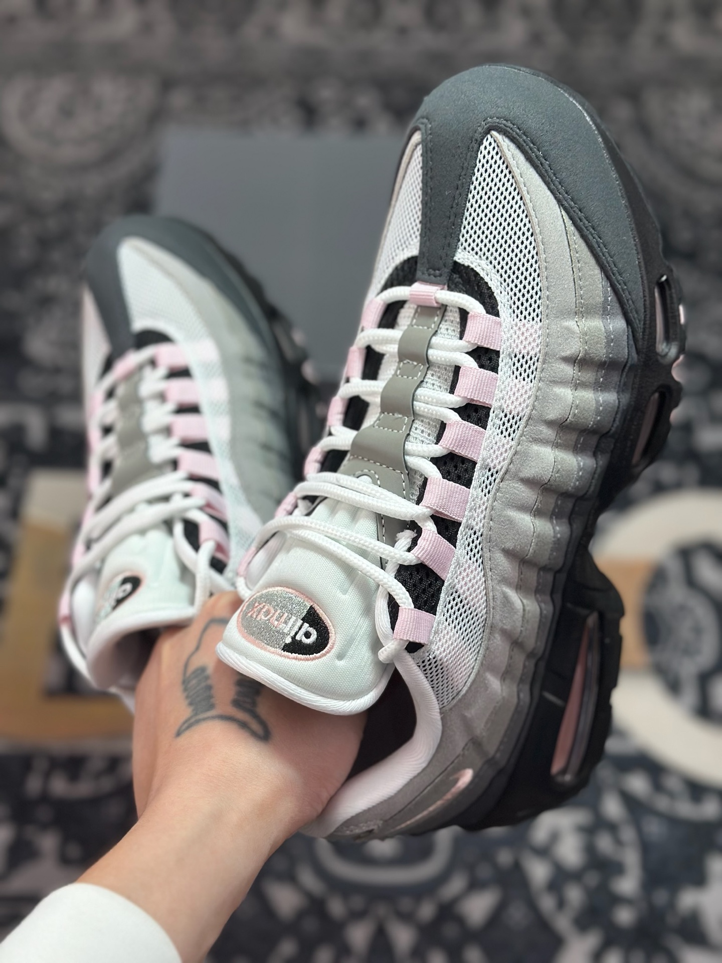 B9350 优选 原装级别 Nike Air Max 95 OG 灰粉 HJ5996-001