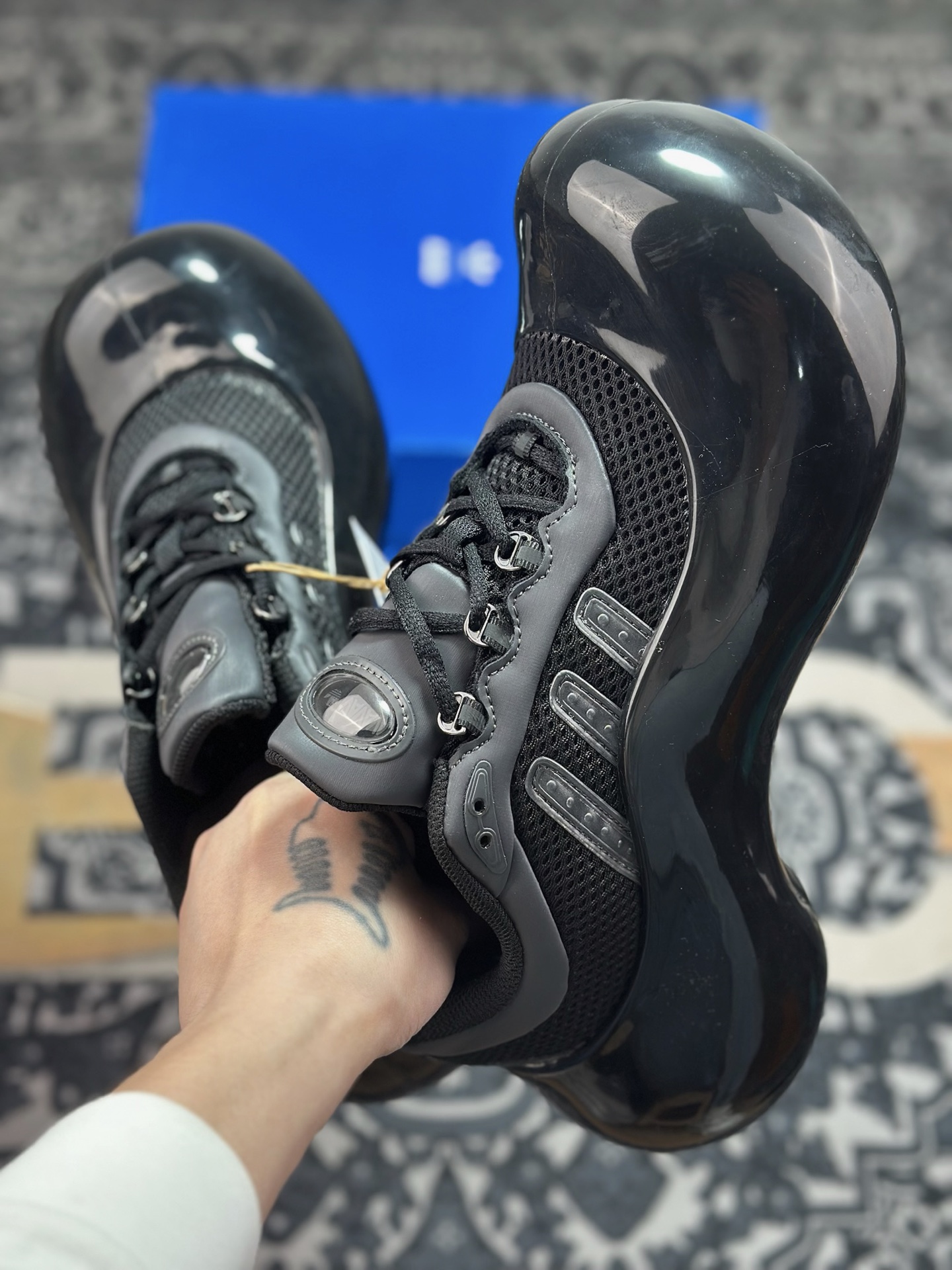 B7300 原装级别 AVAVAV x Adidas Originals Moonrubber Megaride 阿迪达斯 联名款 生活休闲鞋 JI1494