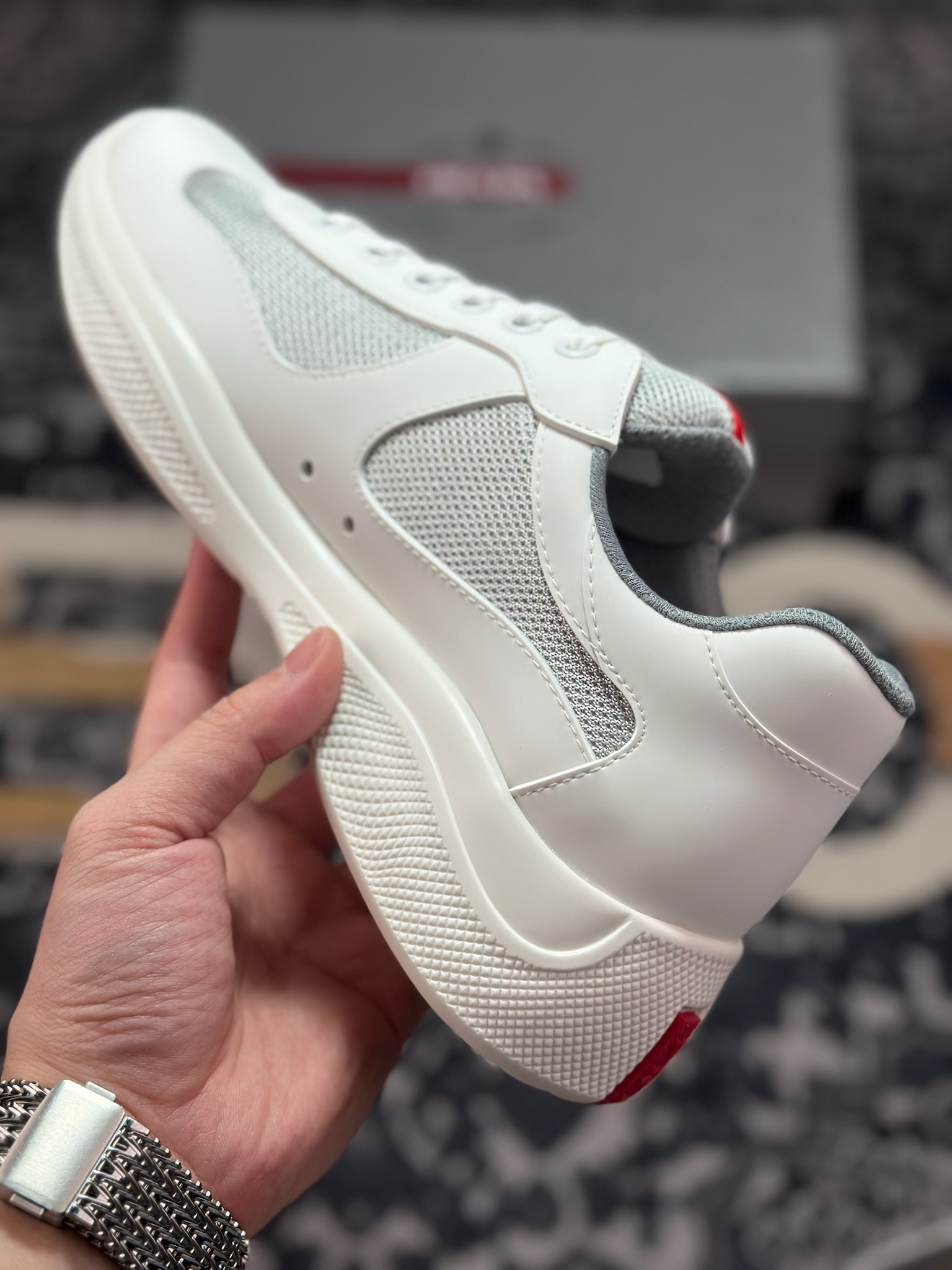 D2480 优选 原装级别 高端品质 官网经典爆款上市 百年不过时 潮牌 （普拉达PRADA）主推爆款 前卫百搭时尚男鞋