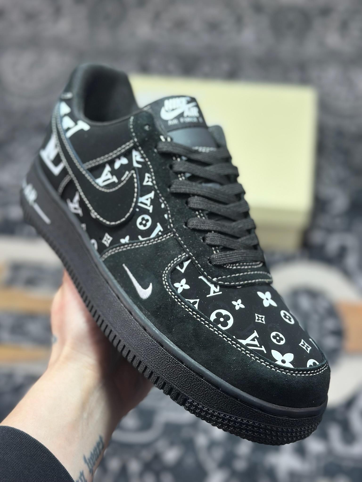 原装级别 Nike Air Force 1’07 Low LV联名 黑色 空军一号低帮休闲板鞋 SS1979-001 原装级别 Nike Air Force 1’07 Low LV联名 黑色 空军一号低帮休闲板鞋 SS1979-001