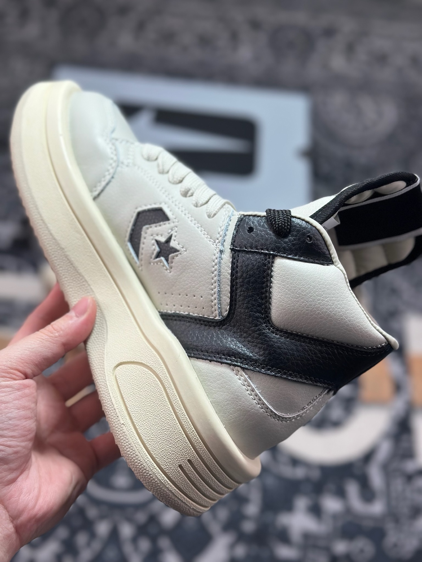 原装级别 Rick Owens DRKSHDW x Converse 融合前卫与经典-Top High Quatity Cheap Sneakers Fashion Clothing Clothes Bags handbags Shoes of all Brand wholesale With The best Quality And Beautiful Price from China Factory Chinese suppliers wholesaler seller 原装级别 Rick Owens DRKSHDW x Converse 融合前卫与经典