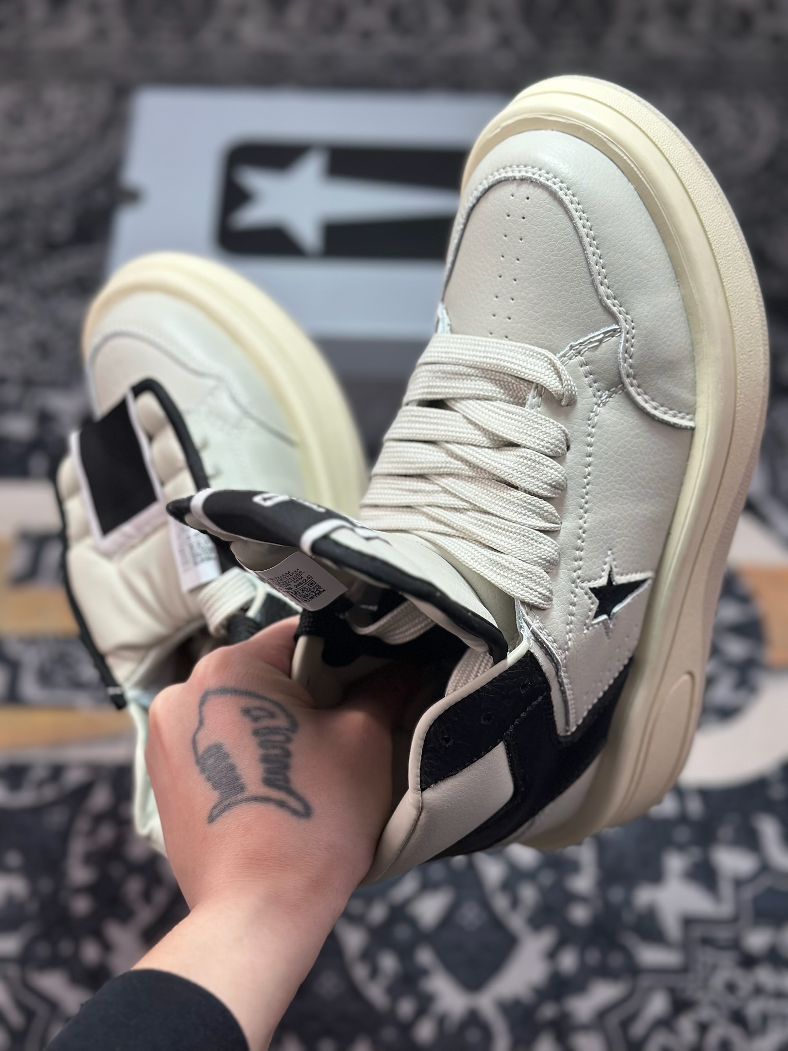 原装级别 Rick Owens DRKSHDW x Converse 融合前卫与经典-Top High Quatity Cheap Sneakers Fashion Clothing Clothes Bags handbags Shoes of all Brand wholesale With The best Quality And Beautiful Price from China Factory Chinese suppliers wholesaler seller 原装级别 Rick Owens DRKSHDW x Converse 融合前卫与经典