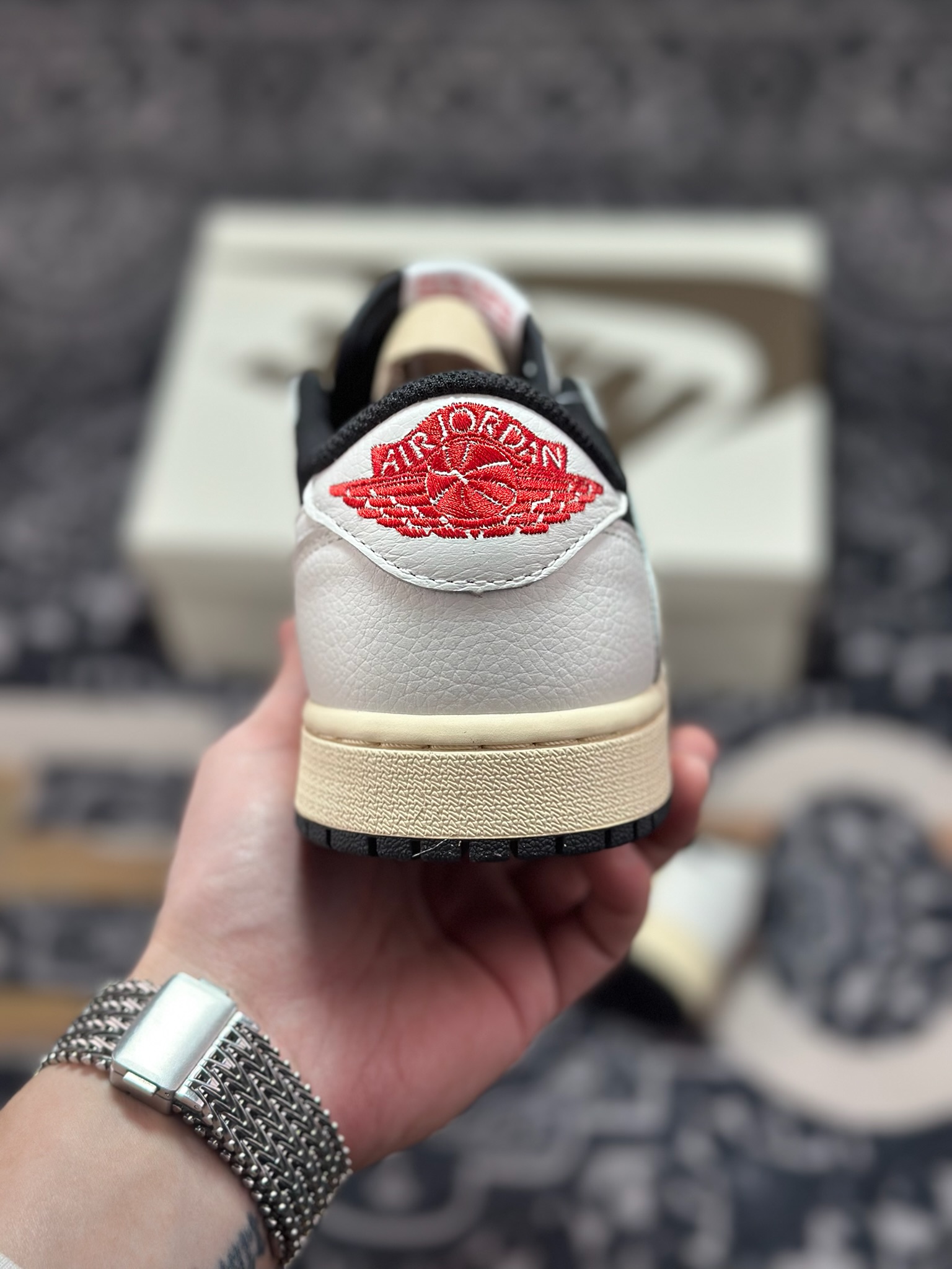 原装级别Travis Scott x Air Jordan 1 AJ1乔1低帮倒钩 XZ6868-001 原装级别Travis Scott x Air Jordan 1 AJ1乔1低帮倒钩 XZ6868-001
