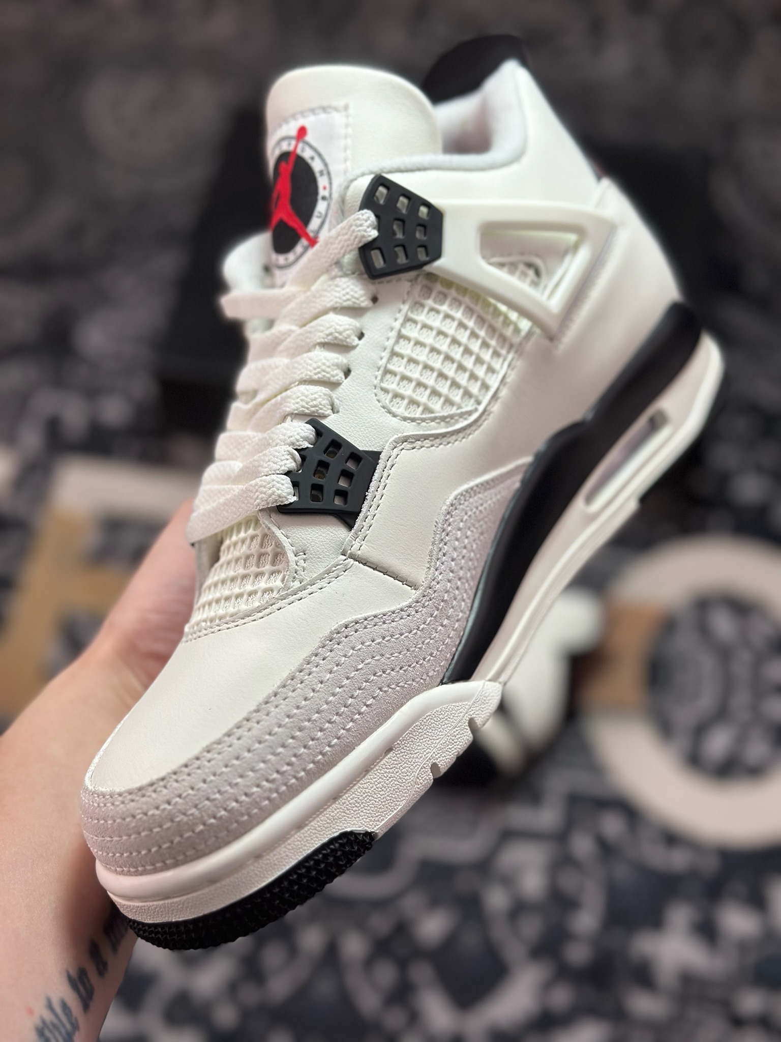原装级别 Nike AIR JORDAN 4 RETRO FC AJ4 乔4飞行俱乐部 IM4002-100-Top High Quatity Cheap Sneakers Fashion Clothing Clothes Bags handbags Shoes of all Brand wholesale With The best Quality And Beautiful Price from China Factory Chinese suppliers wholesaler seller 原装级别 Nike AIR JORDAN 4 RETRO FC AJ4 乔4飞行俱乐部 IM4002-100