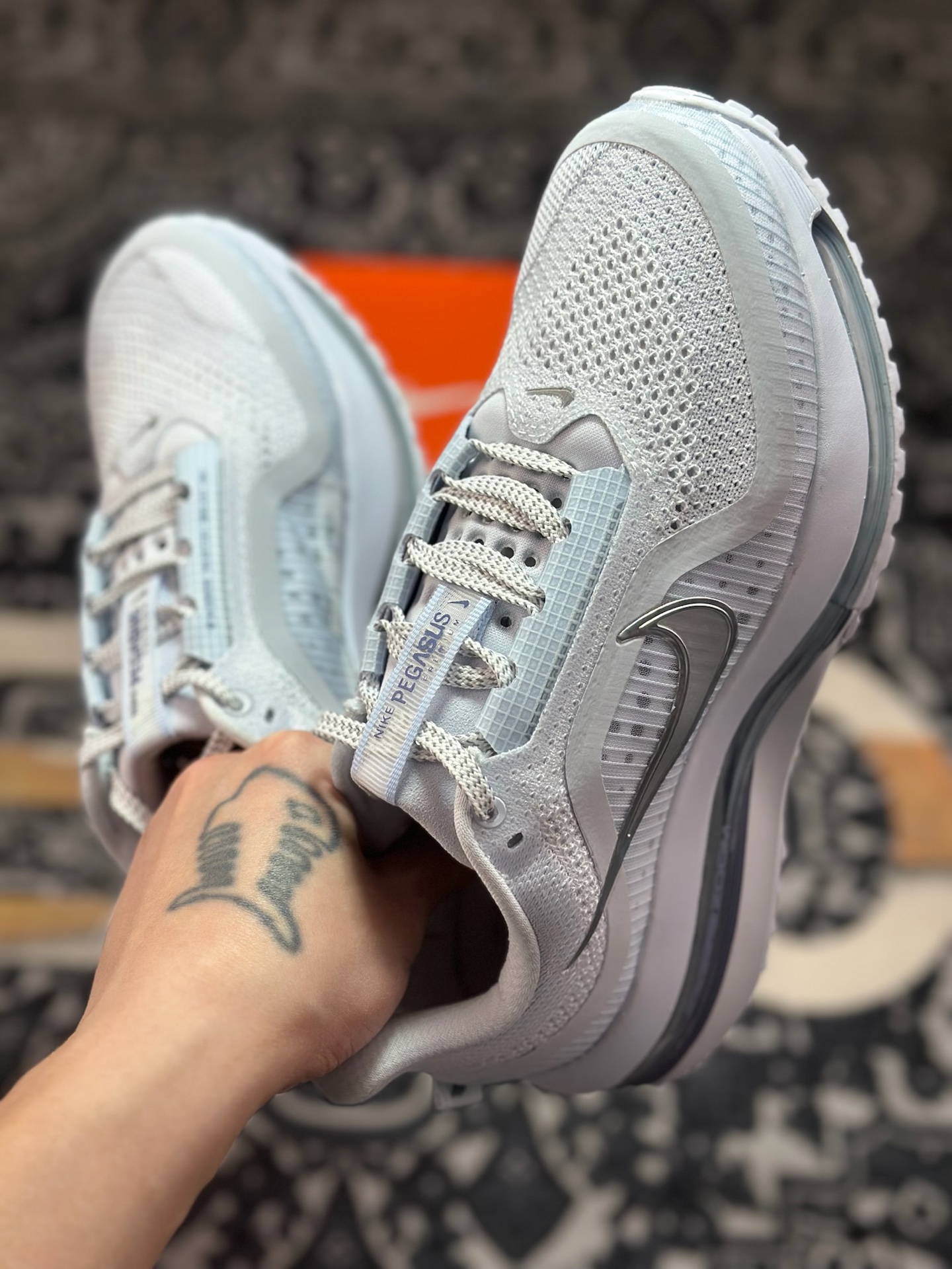 原装级别 NIKE PEGASUS PREMIUM耐克飞马公路跑步鞋 HQ2593-006 原装级别 NIKE PEGASUS PREMIUM耐克飞马公路跑步鞋 HQ2593-006