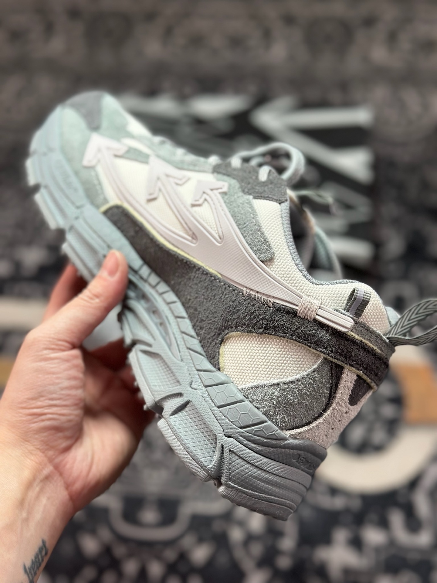 原装级别 Off-White 2025年OW最新款跑鞋 原装级别 Off-White 2025年OW最新款跑鞋